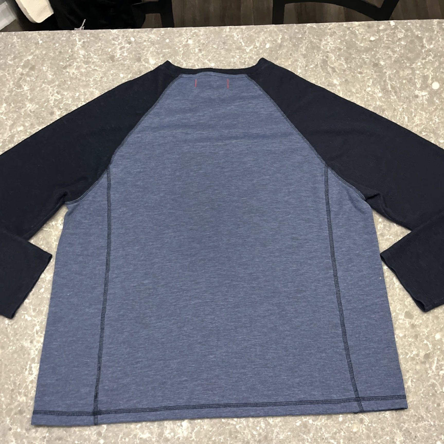 Tommy Bahama Tommy Bahama Shirt Men Long Sleeve Crew Neck XL Blue Casual T-Shirt Regular Adults Mens Size US XL / EU 56 / 4 - 6 Thumbnail
