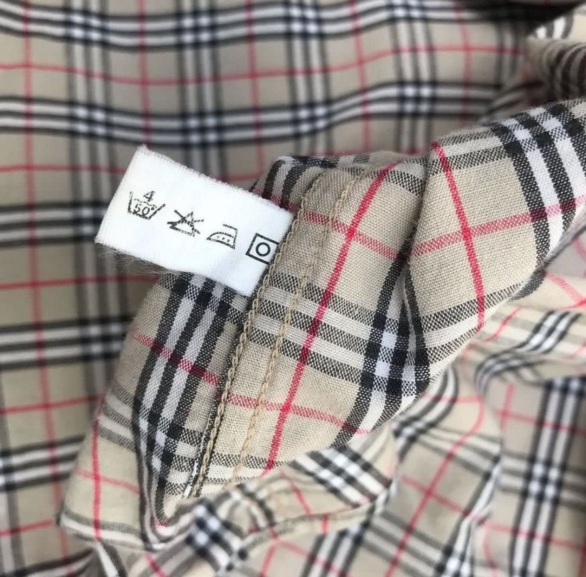 Burberry Burberry Small Logo Button Ups Shirt Size US S / EU 44-46 / 1 - 5 Thumbnail