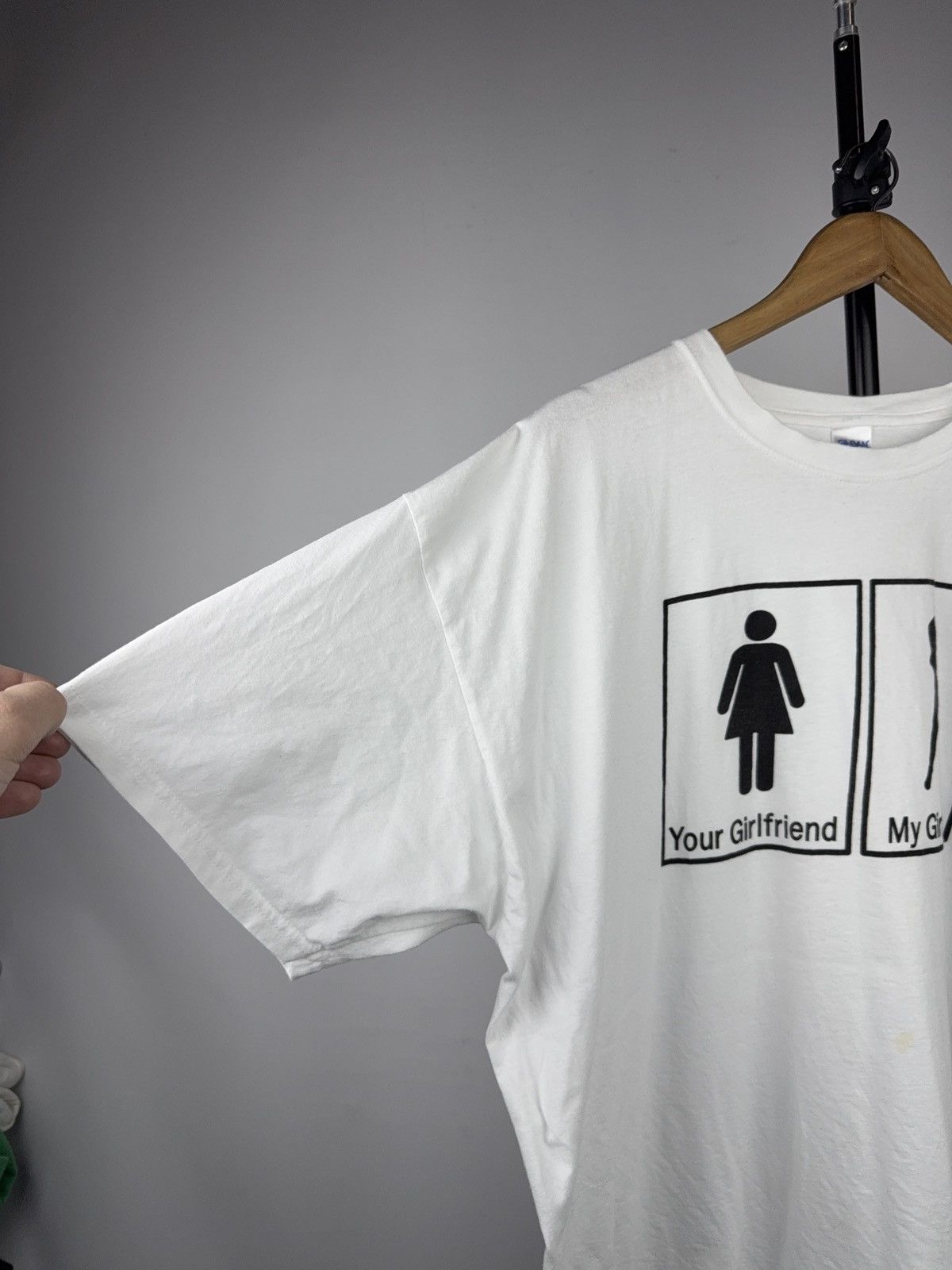 Vintage 00s Funny Your Girlfriend My Girlfriend Meme Graphic Tee 2XL Size US XL / EU 56 / 4 - 5 Thumbnail
