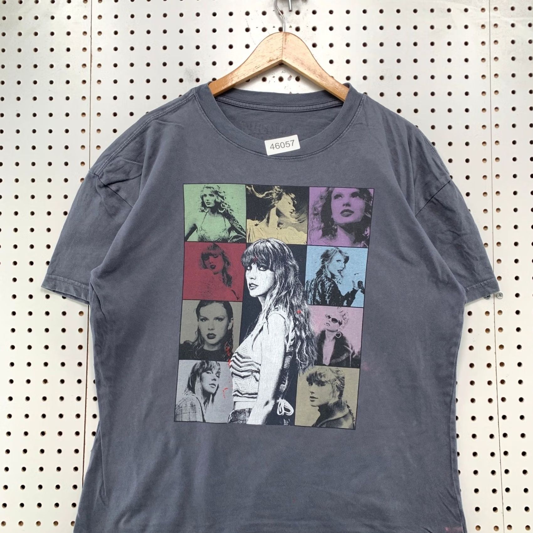 Vintage Taylor Swift Eras Tour Shirt Mens Large Gray 2023 Swifty Tour Pop Music Size US L / EU 52-54 / 3 - 4 Thumbnail