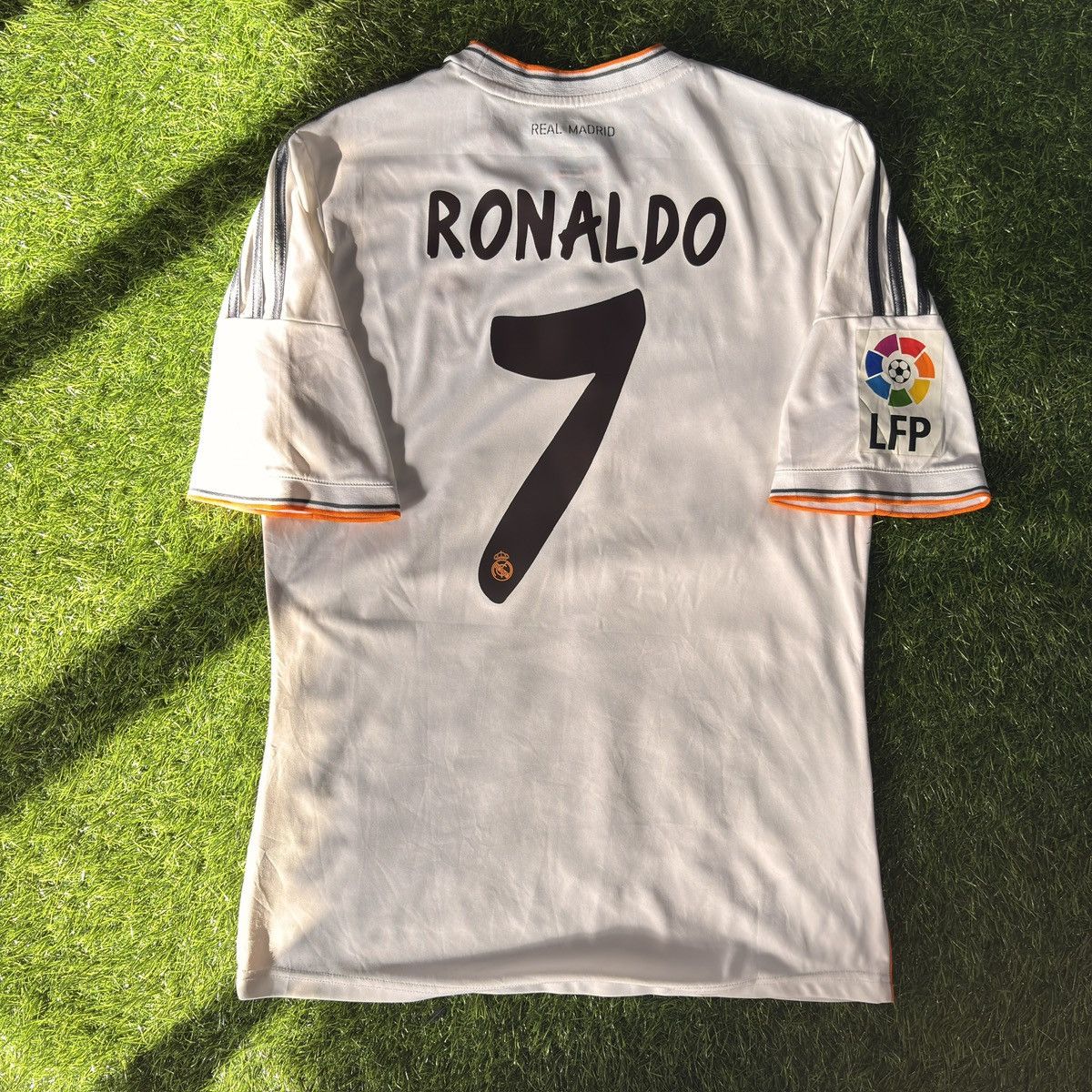 Adidas Real Madrid Home 2013-14 Ronaldo #7 Soccer Jersey Size US L / EU 52-54 / 3 - 2 Thumbnail