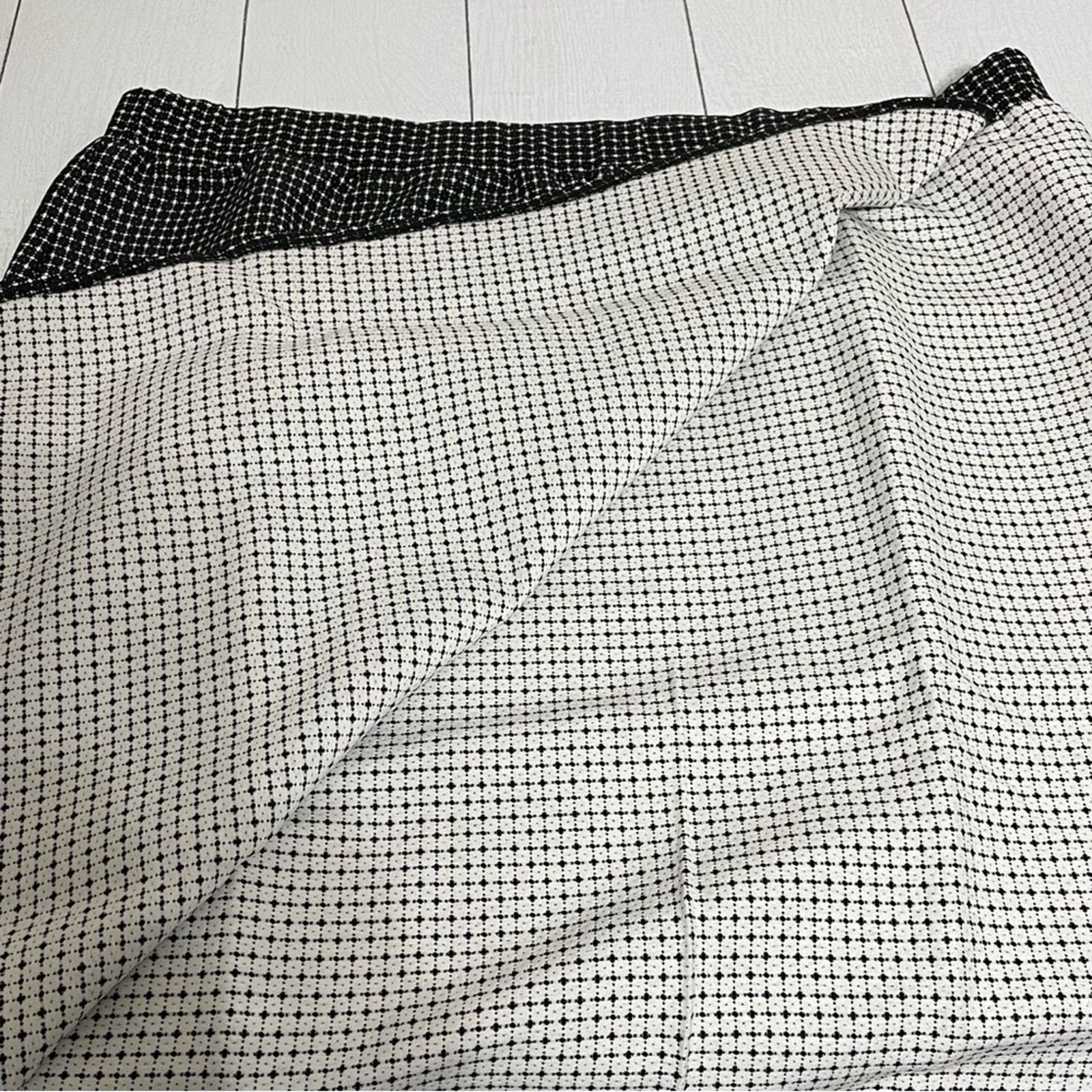 Other JESSICA LONDON Black White Box Plaid Faux Wrap Skirt NWT Size 40" / US 18 - 8 Thumbnail
