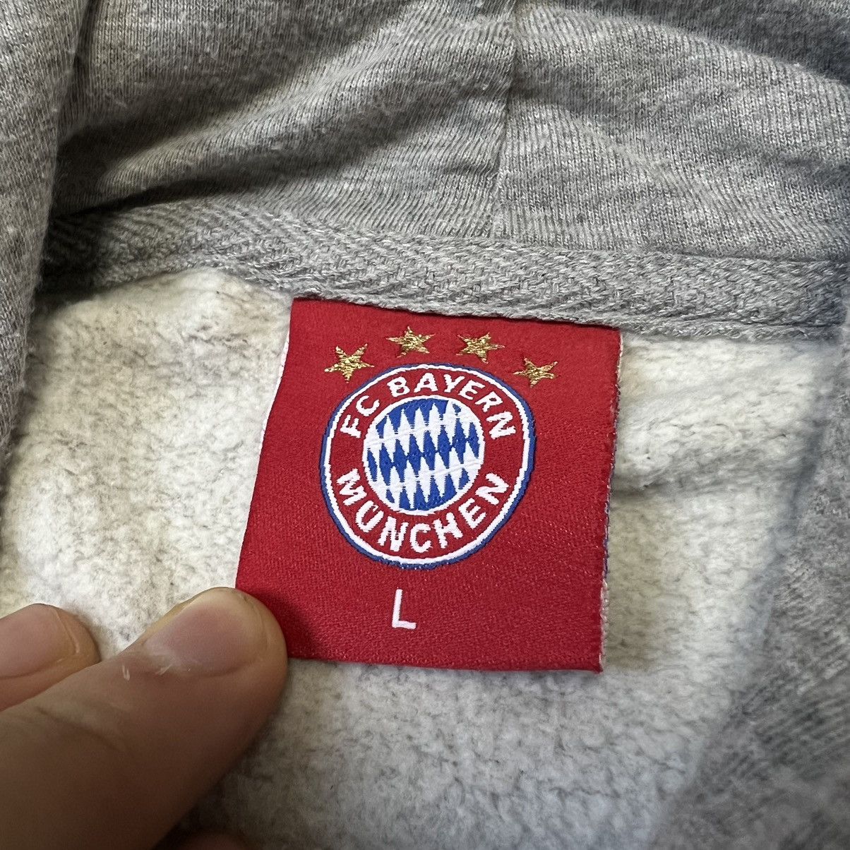 Vintage FC Bayern Munchen Hoodie Soccer Center Logo soccer Size US L / EU 52-54 / 3 - 8 Thumbnail
