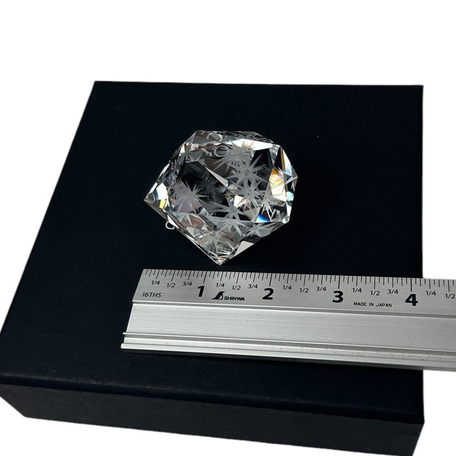 Swarovski Swarovski Atelier Standing Ornament Paperweight Size ONE SIZE - 7 Thumbnail
