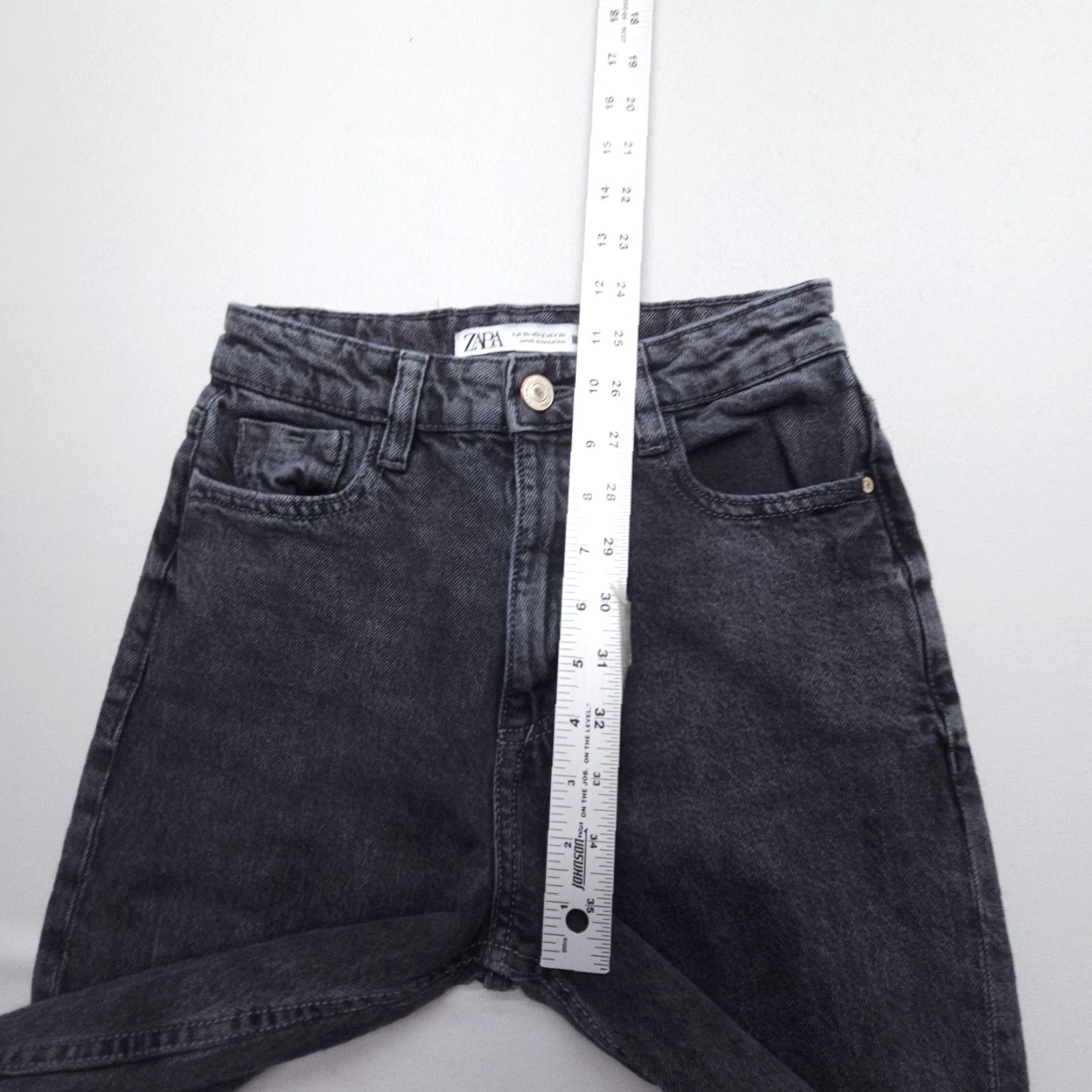 Zara Zara High Rise Mom Jeans Size 2 Black Denim Dark Wash Inseam 27" Regular 5-Pocket Logo Button Women Jeans Size 26" / US 2 / IT 38 - 6 Thumbnail