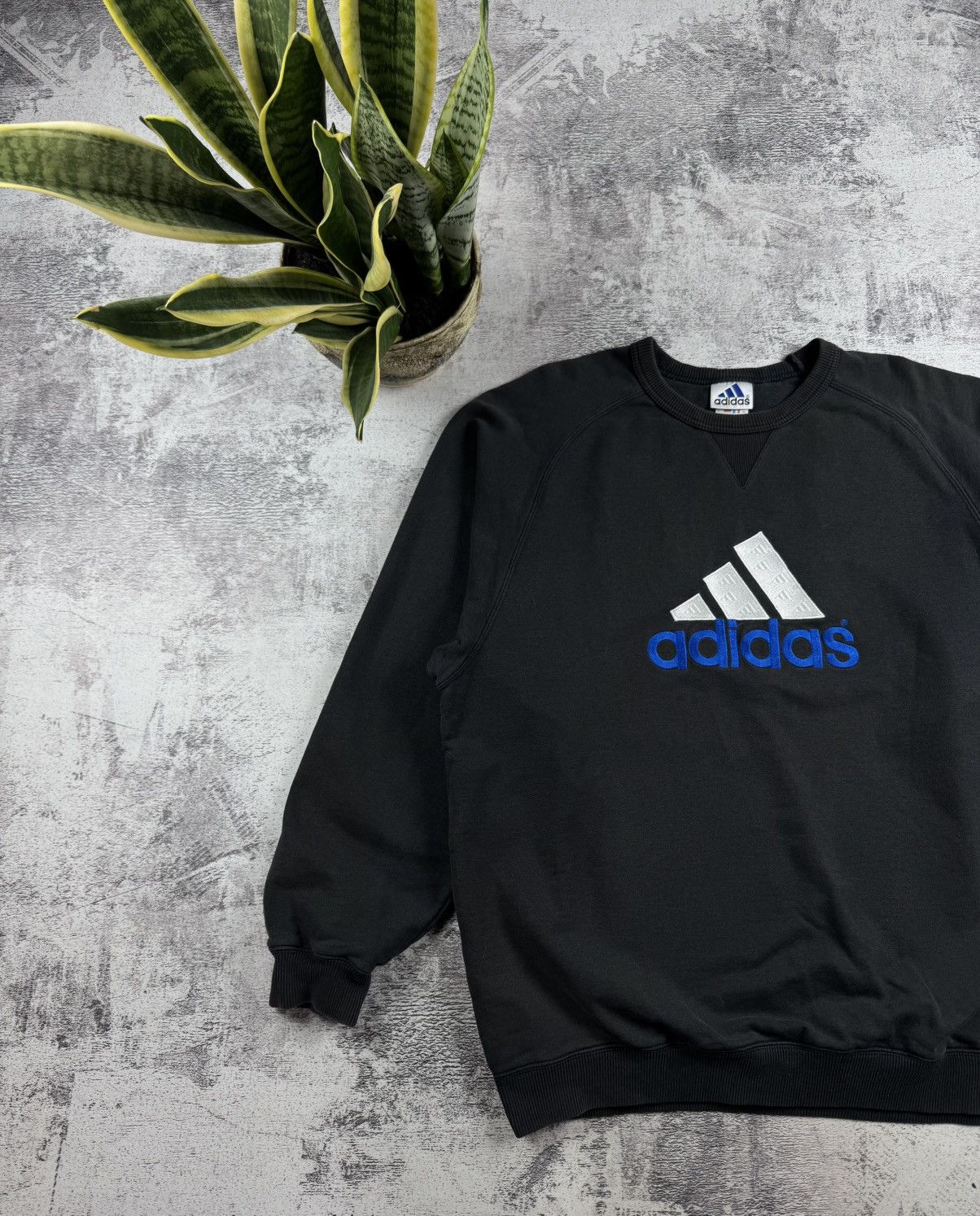Adidas Adidas Vintage Men’s Cotton Large Crew Neck 90s Embroidered Sweatshirt Pullover Size US L / EU 52-54 / 3 - 2 Thumbnail
