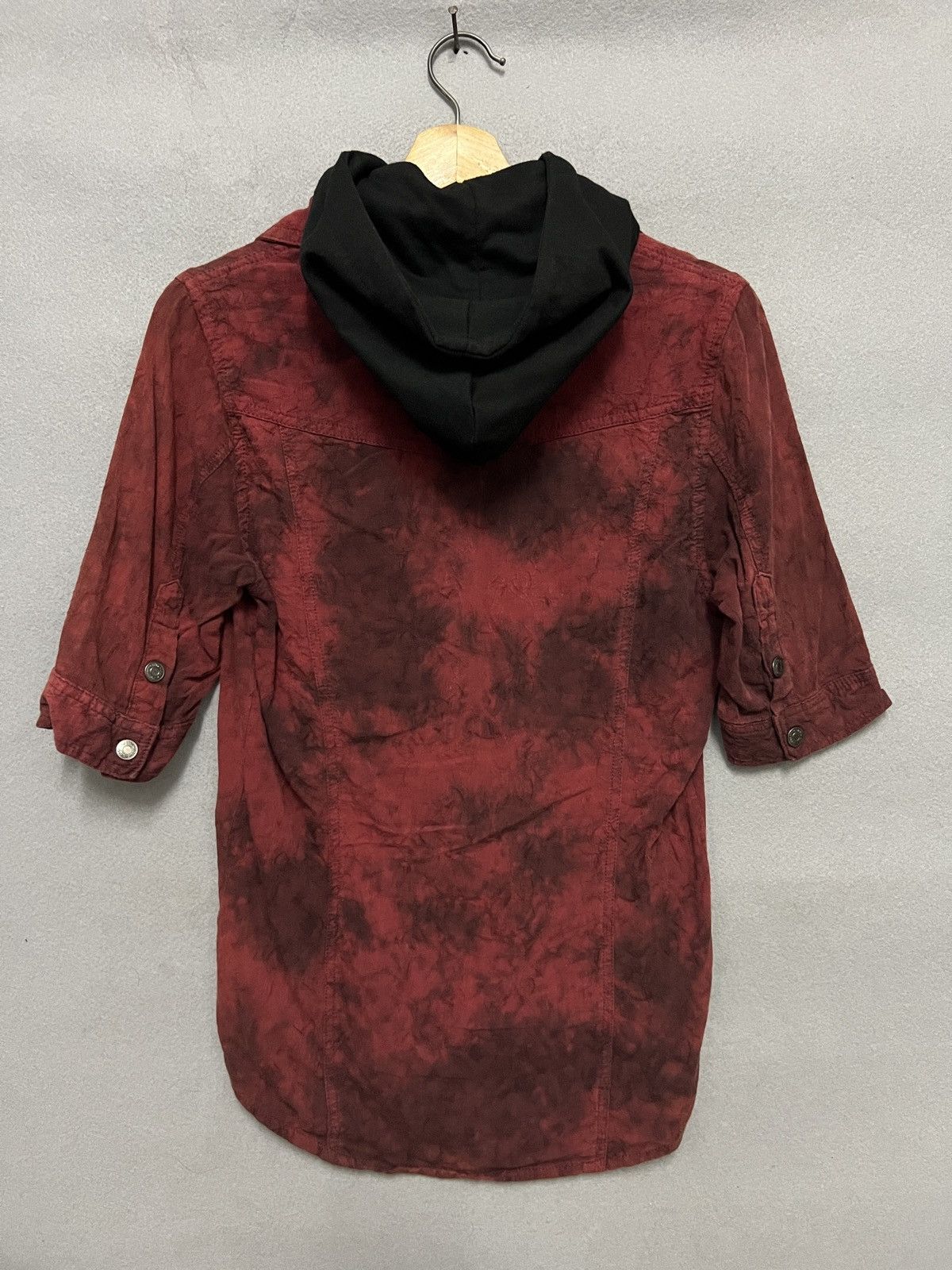 In The Attic 524. In The Attic Distressed Red Hooded Utility Shirt Size M / US 6-8 / IT 42-44 - 2 Thumbnail