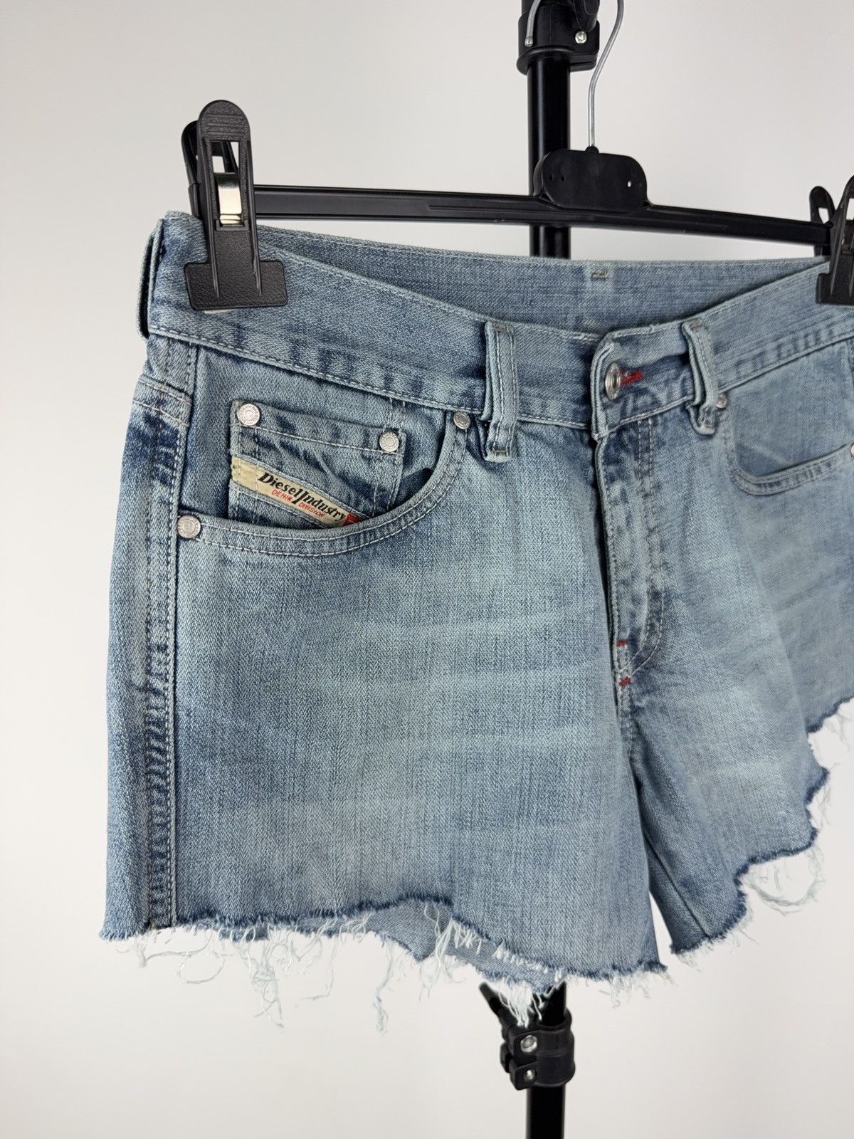 Diesel Vntg Diesel Denim Cutoff Shorts Distressed Italy W30 Women Size 30" / US 8 / IT 44 - 2 Thumbnail