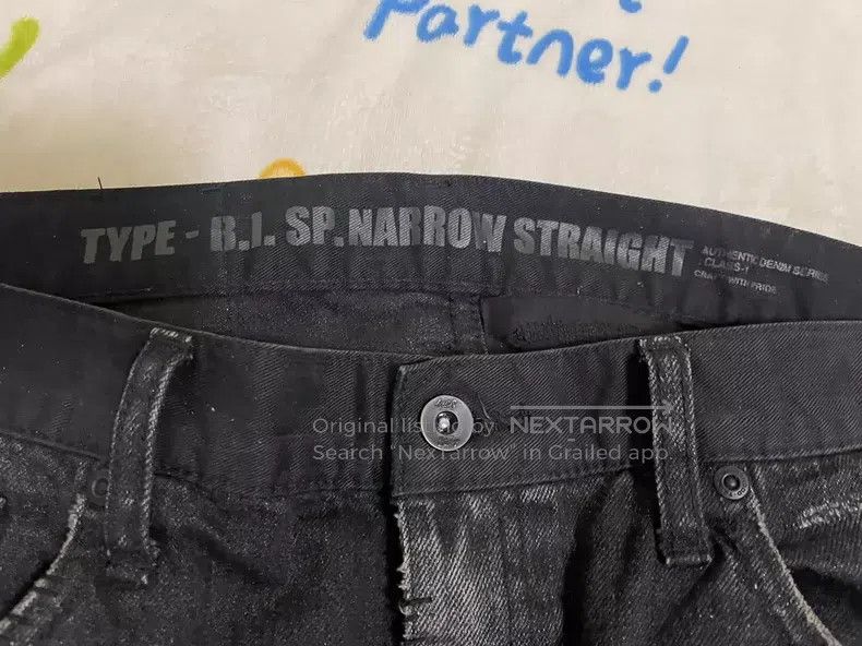 Neighborhood Neighborhood size L 11AW Black Icon Checkerboard Black Kin Size US 27 - 5 Thumbnail