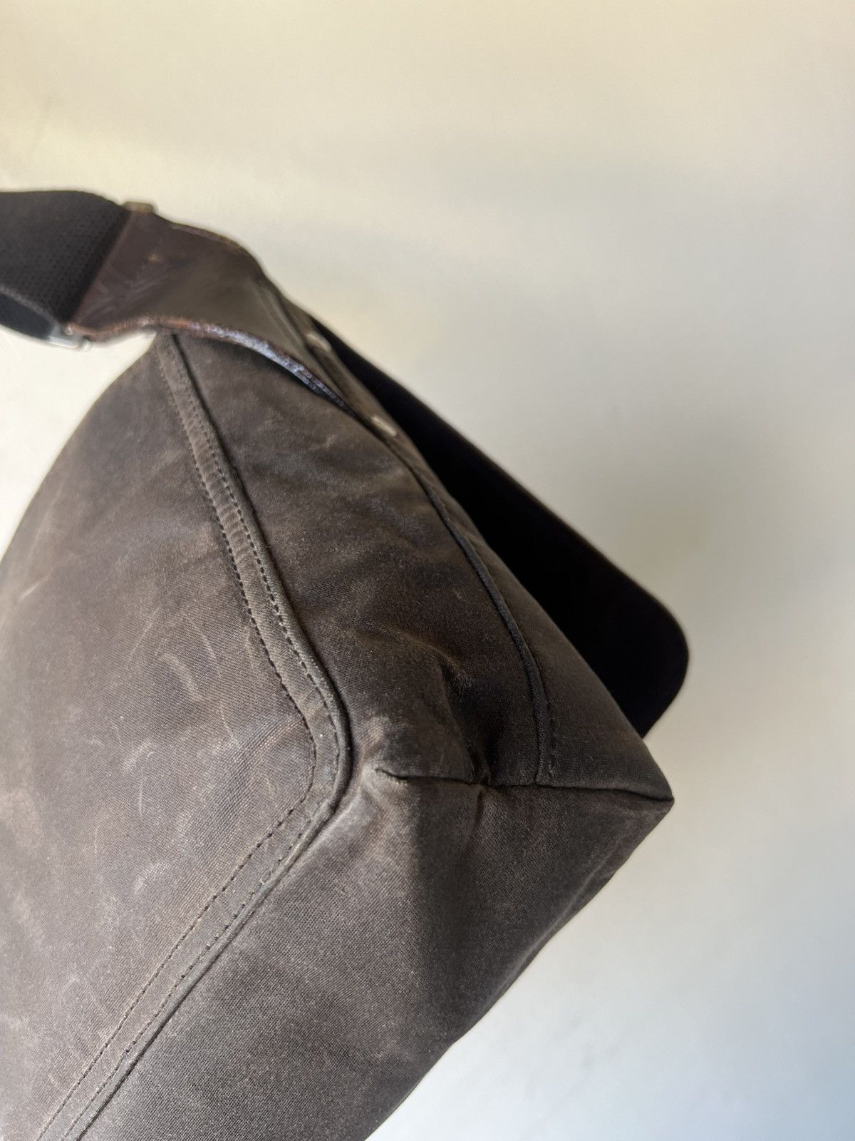 Jack Spade Jack Spade USA Patina Waxed Cotton Canvas Messenger Bag Size ONE SIZE - 23 Thumbnail