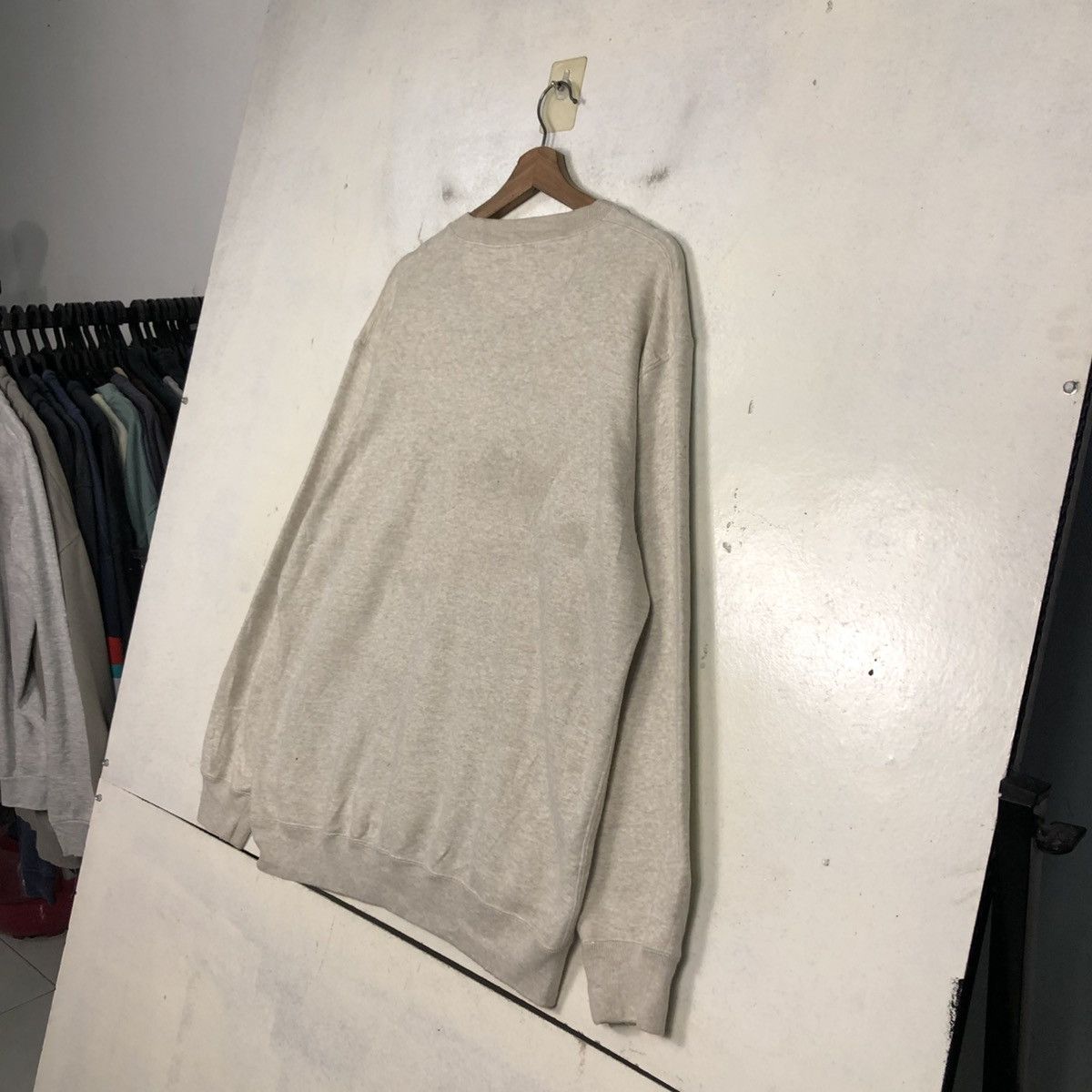 JW Anderson 📌Vintage Sweatshirt JW Anderson X Uniqlo Big Logo Size US L / EU 52-54 / 3 - 12 Thumbnail