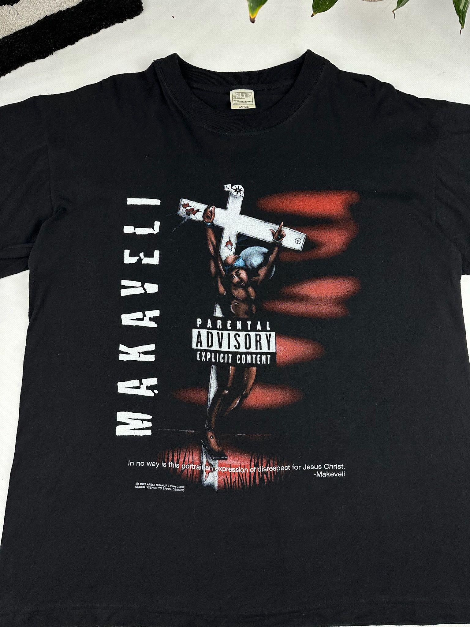 Rap Tees Vintage Tupac Makaveli rap tee Jesus Christ cross 2pac Size US L / EU 52-54 / 3 - 2 Thumbnail