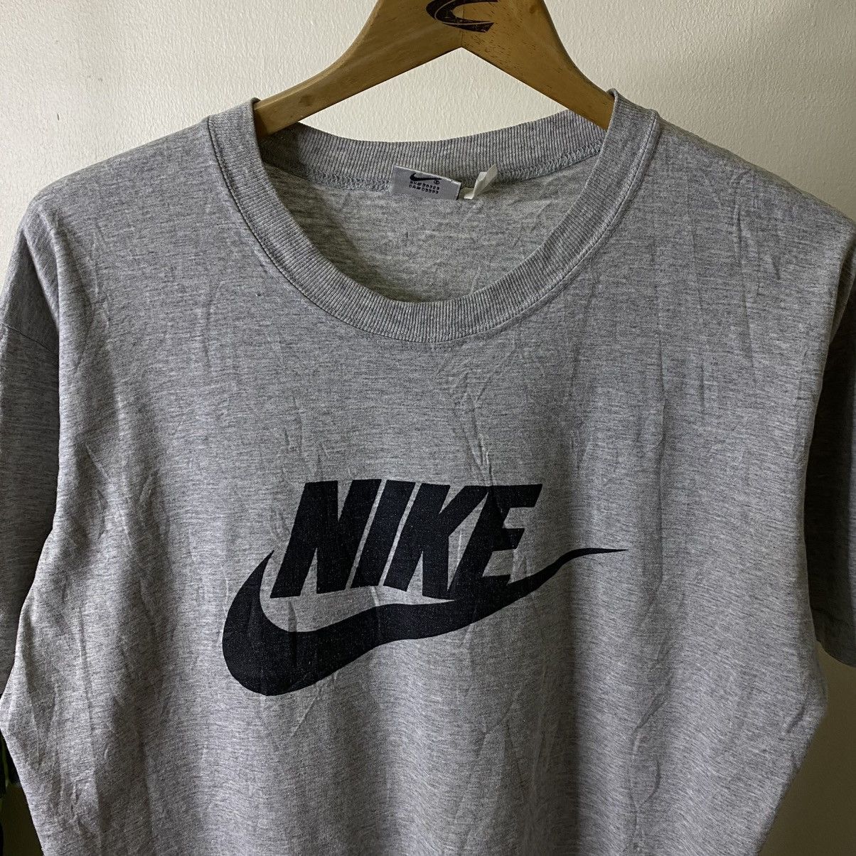 Nike Vintage 1990s Nike OG Logo Gray T Shirt Skater Streetwear Size US L / EU 52-54 / 3 - 2 Thumbnail