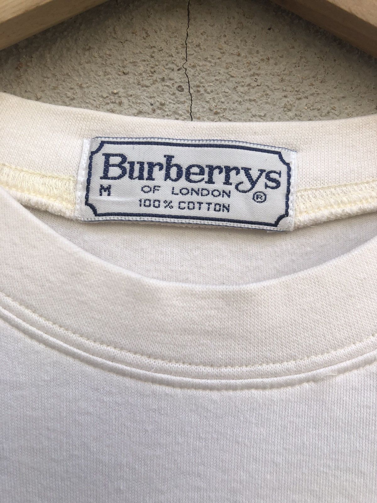 Burberry × Vintage Vintage Burberrys Flora SpellOut Tshirt Size US L / EU 52-54 / 3 - 3 Thumbnail