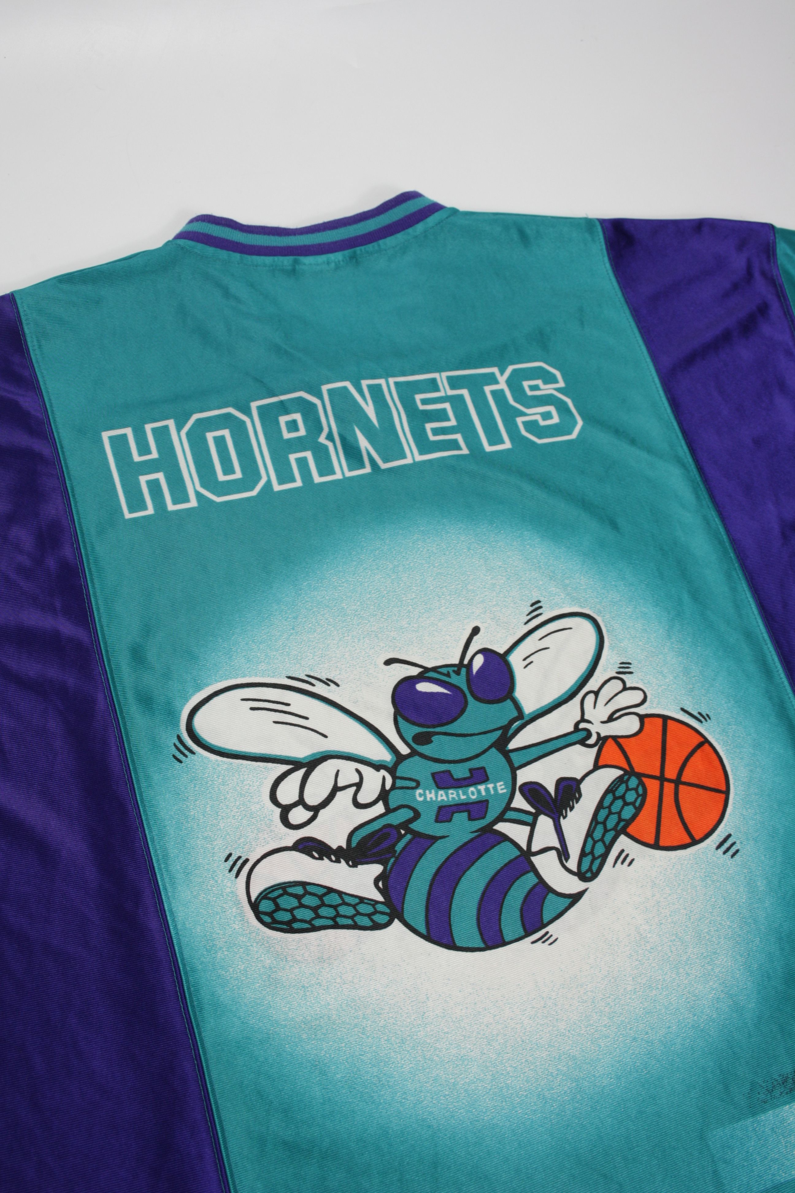 NBA × Nutmeg × Vintage Nutmeg Mills 90s Vintage Charlotte Hornets NBA Satin Jersey Size US XL / EU 56 / 4 - 7 Thumbnail