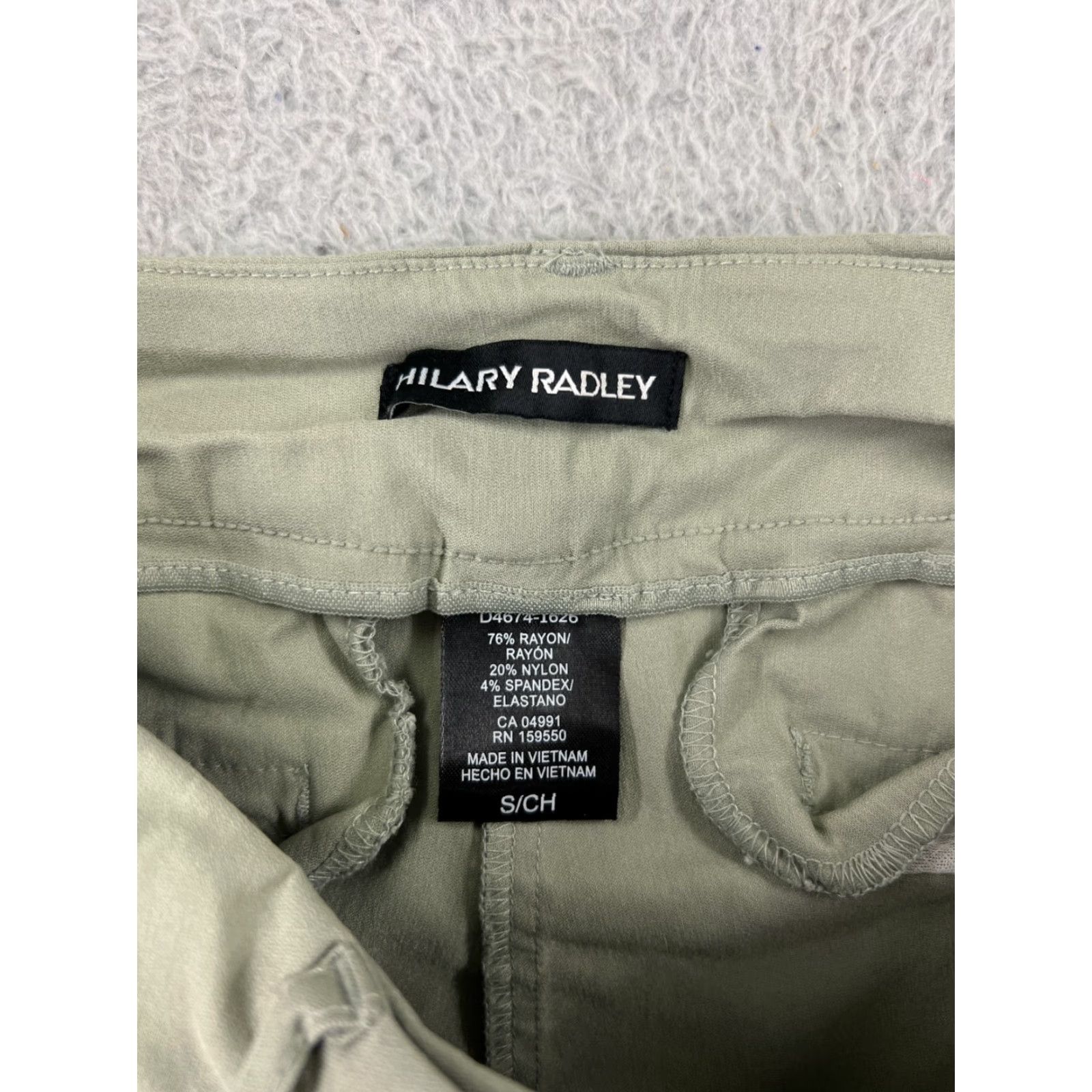 Vintage Hilary Radley Shorts Womens Small Green Bermuda Casual Activewear 5-Pocket Design Pockets 9 in Inseam Rayon Blend Viscose Wrap: No Size 28" / US 6 / IT 42 - 3 Thumbnail