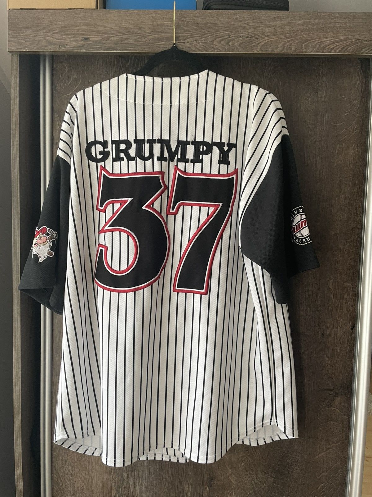 Disney Disneyland Resort Mens Grumpy Miners Baseball size M Size US L / EU 52-54 / 3 - 3 Thumbnail