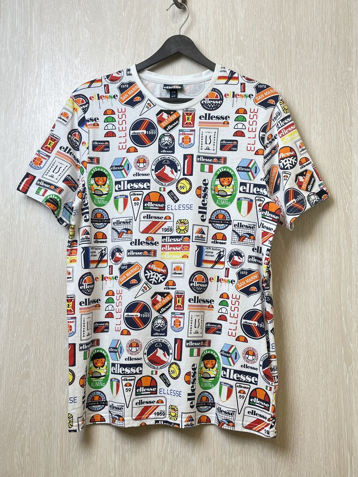 Ellesse Ellesse Over Print Logo Tshirt M Size US M / EU 48-50 / 2 - 1 Thumbnail