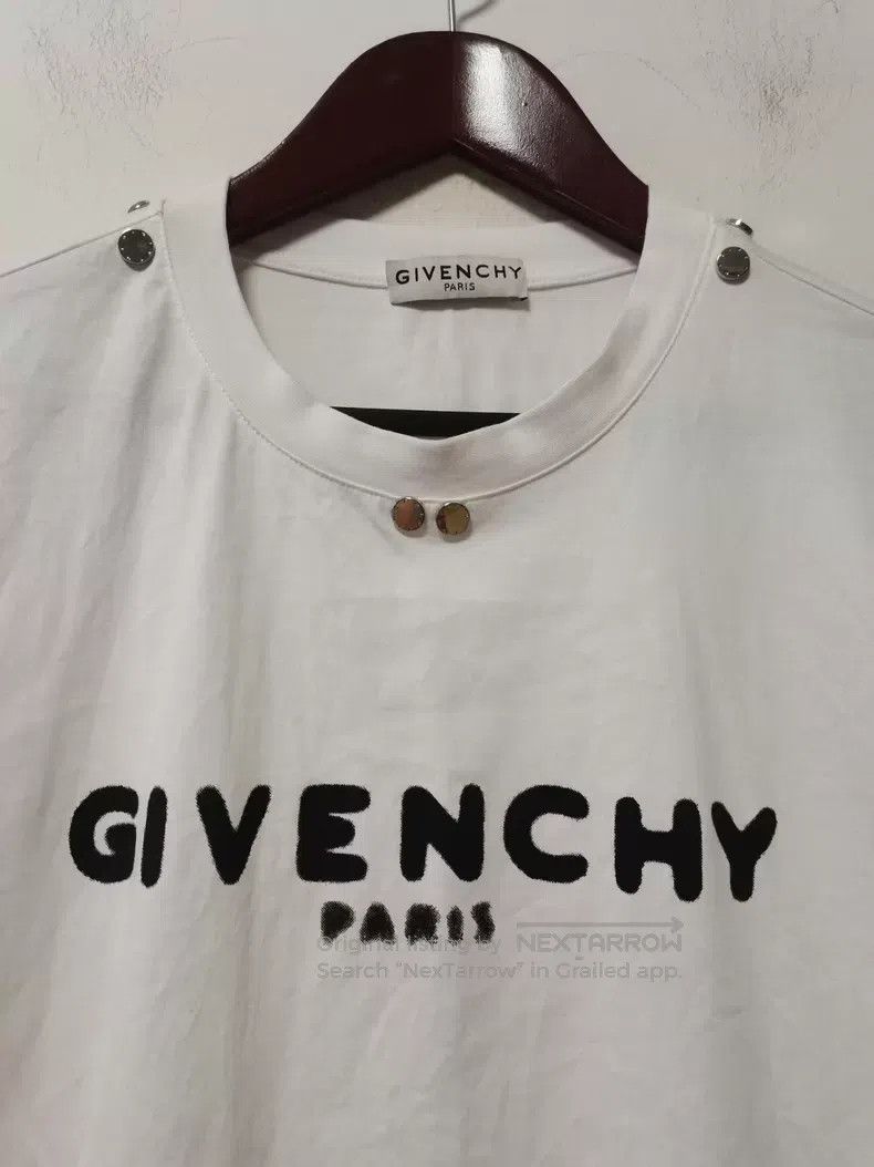 Givenchy Givenchy Short Sleeve T-shirt Size US S / EU 44-46 / 1 - 3 Thumbnail