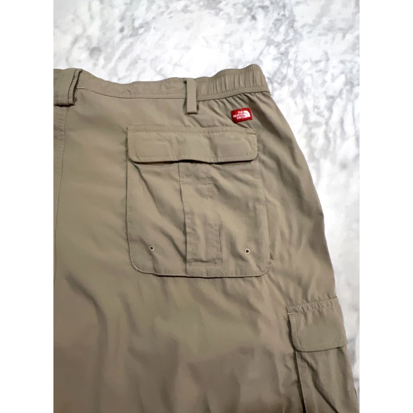 The North Face The North Face Pants Mens 38X31 Beige Flat Front Straight Leg Cargo Pockets Size US 38 / EU 54 - 7 Thumbnail