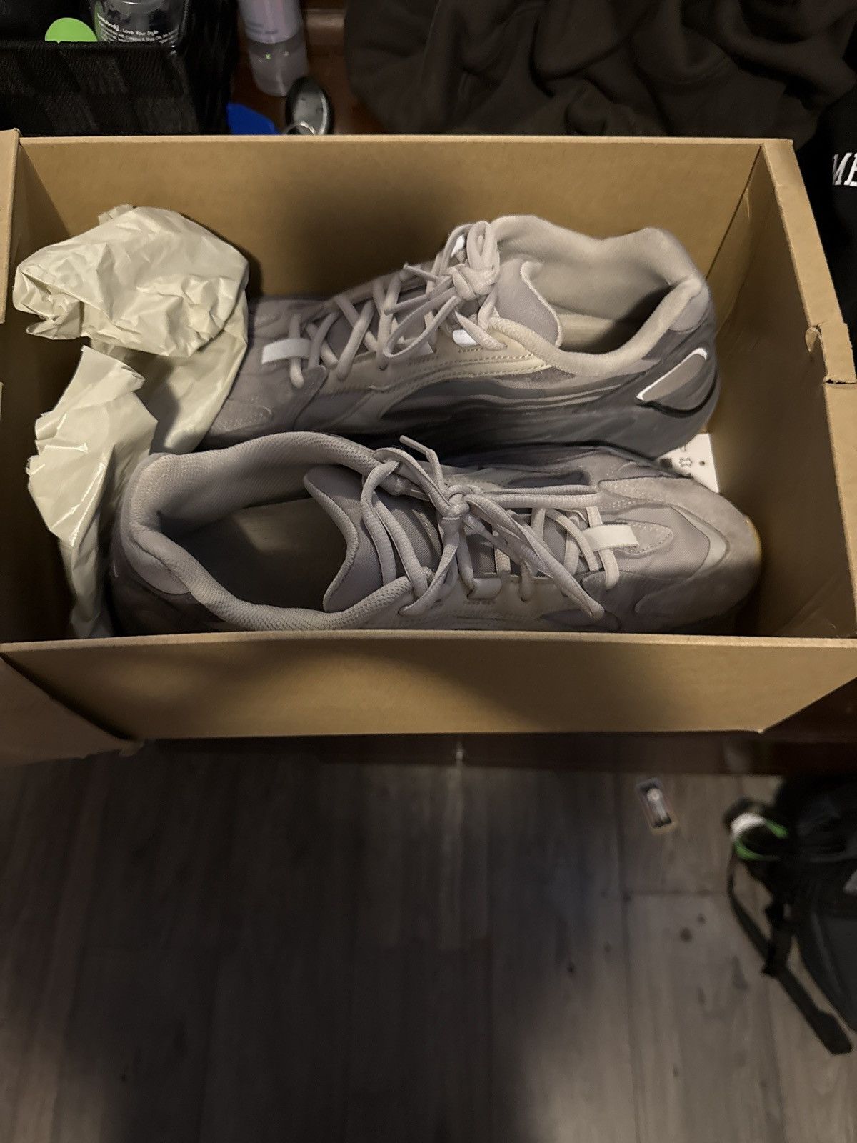 yezzy boost 700