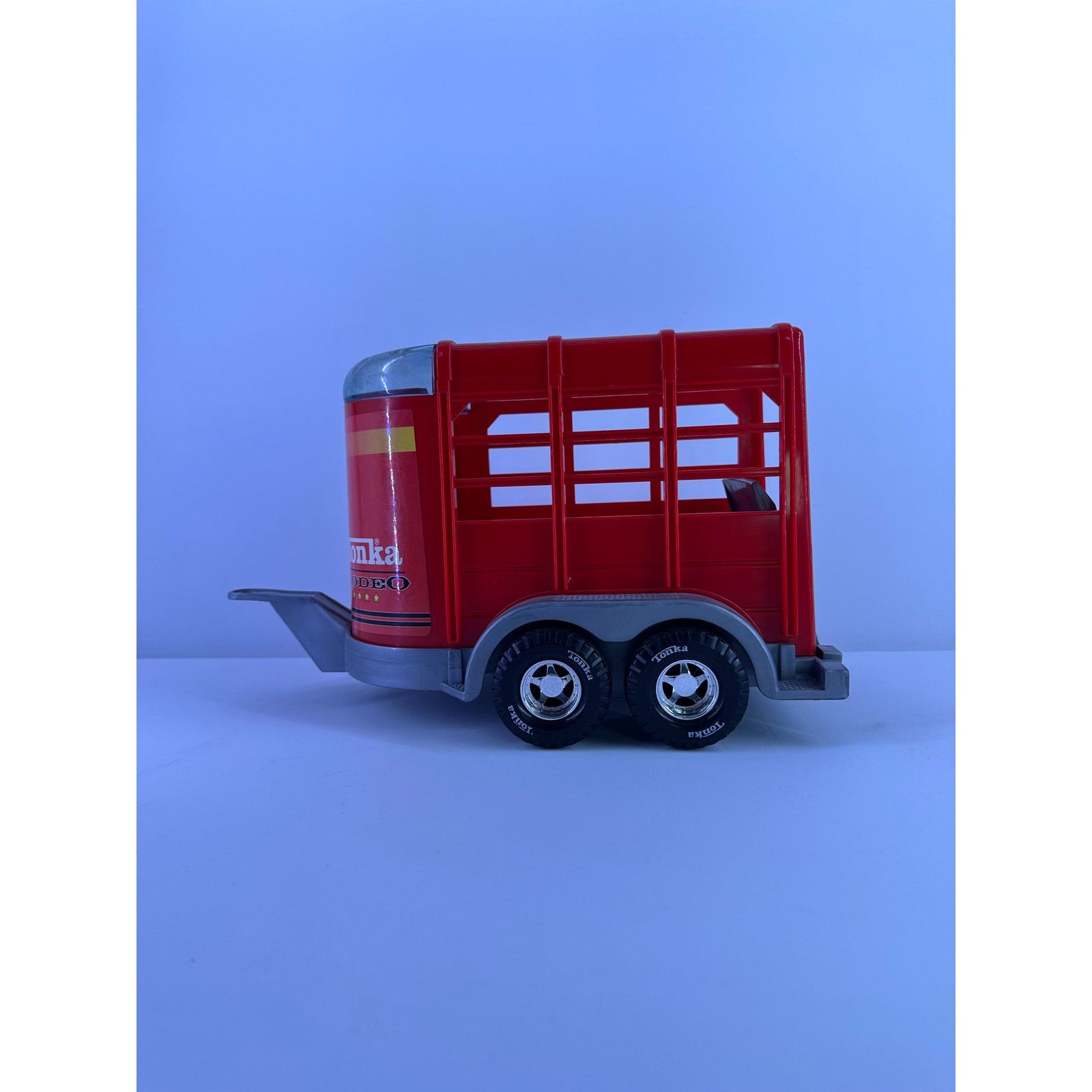 & Other Stories Vintage 2002 Tonka Rodeo Closed Trailer 12.5” long Size ONE SIZE - 3 Thumbnail
