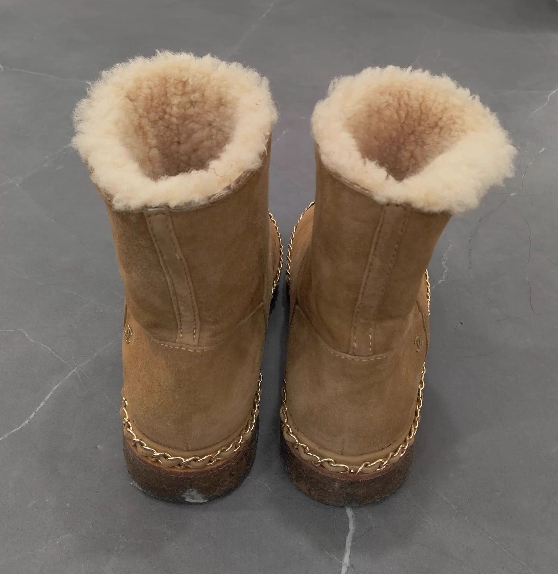 Chanel Chanel camel suede snow boots women's 37 Size US 6 / IT 36 - 5 Thumbnail