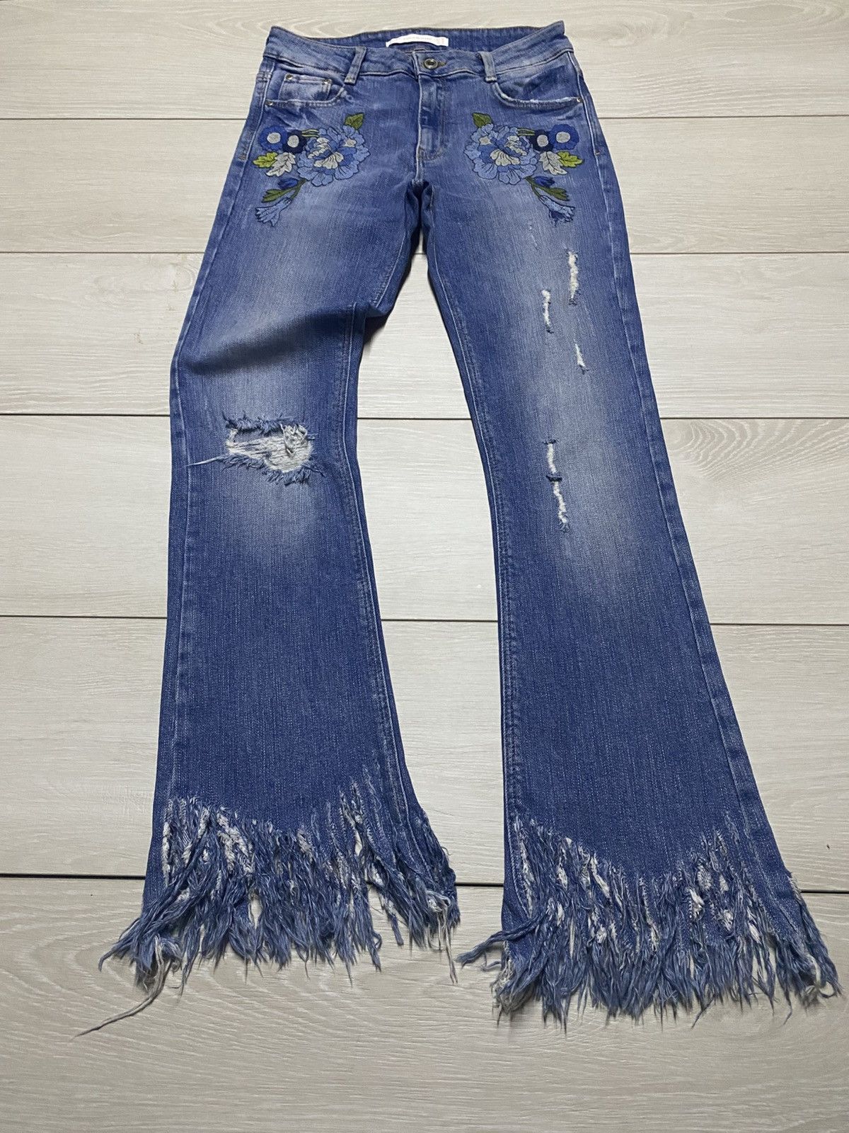 Rhude × Zara Zara Trafaluc Denim Wear Strech Embroidered Frayer Leg Jeans Size 26" / US 2 / IT 38 - 1 Thumbnail