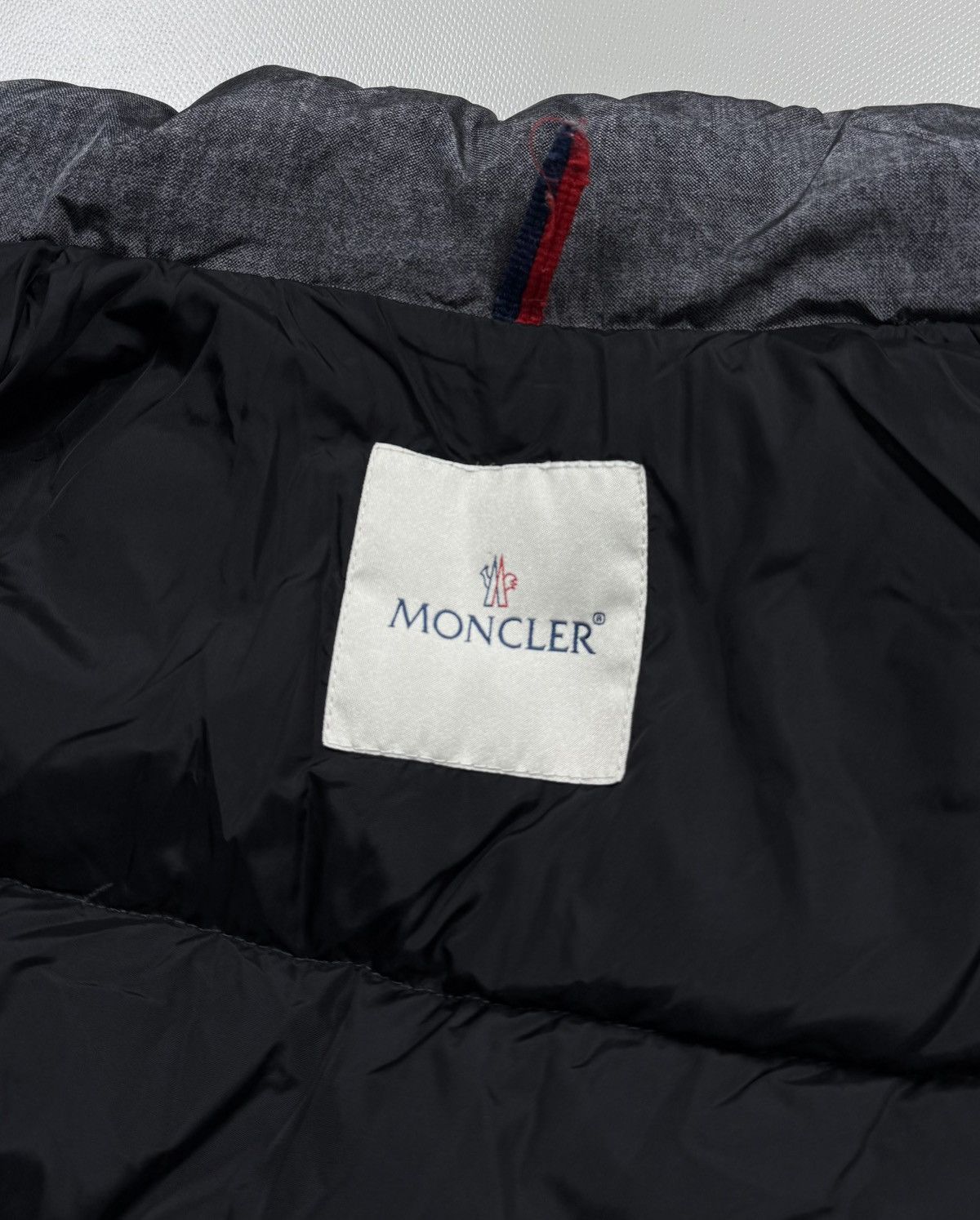 Moncler Moncler Maya Giubbotto Rare Colorway Kids Puffer Jacket 6Y Size US XXS / EU 40 - 8 Thumbnail