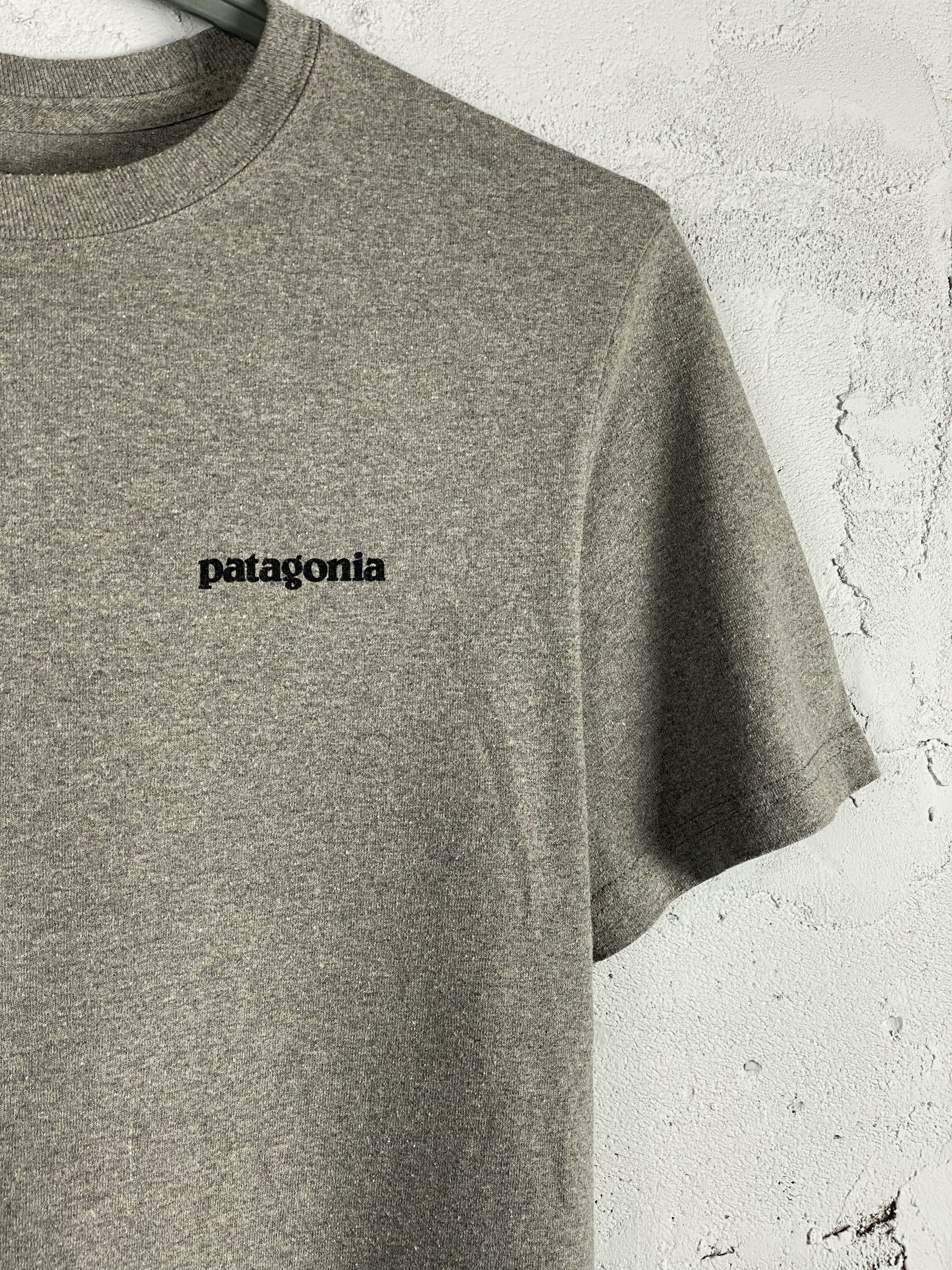 Patagonia × Vintage Patagonia Back Logo T-Shirt Grey Size US S / EU 44-46 / 1 - 4 Thumbnail