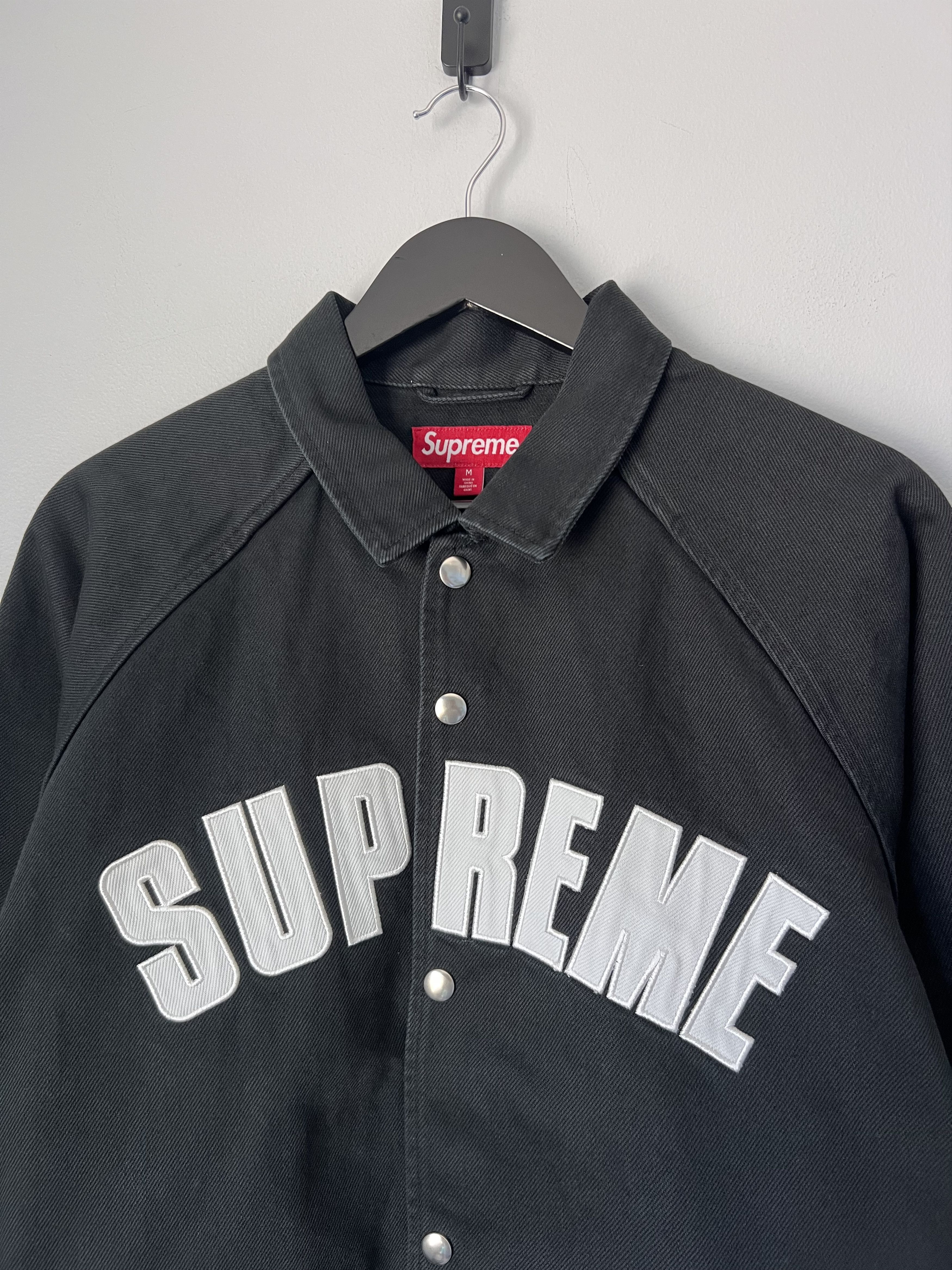Supreme Supreme Arc Logo Coaches Jacket in Black Denim Size US M / EU 48-50 / 2 - 2 Thumbnail