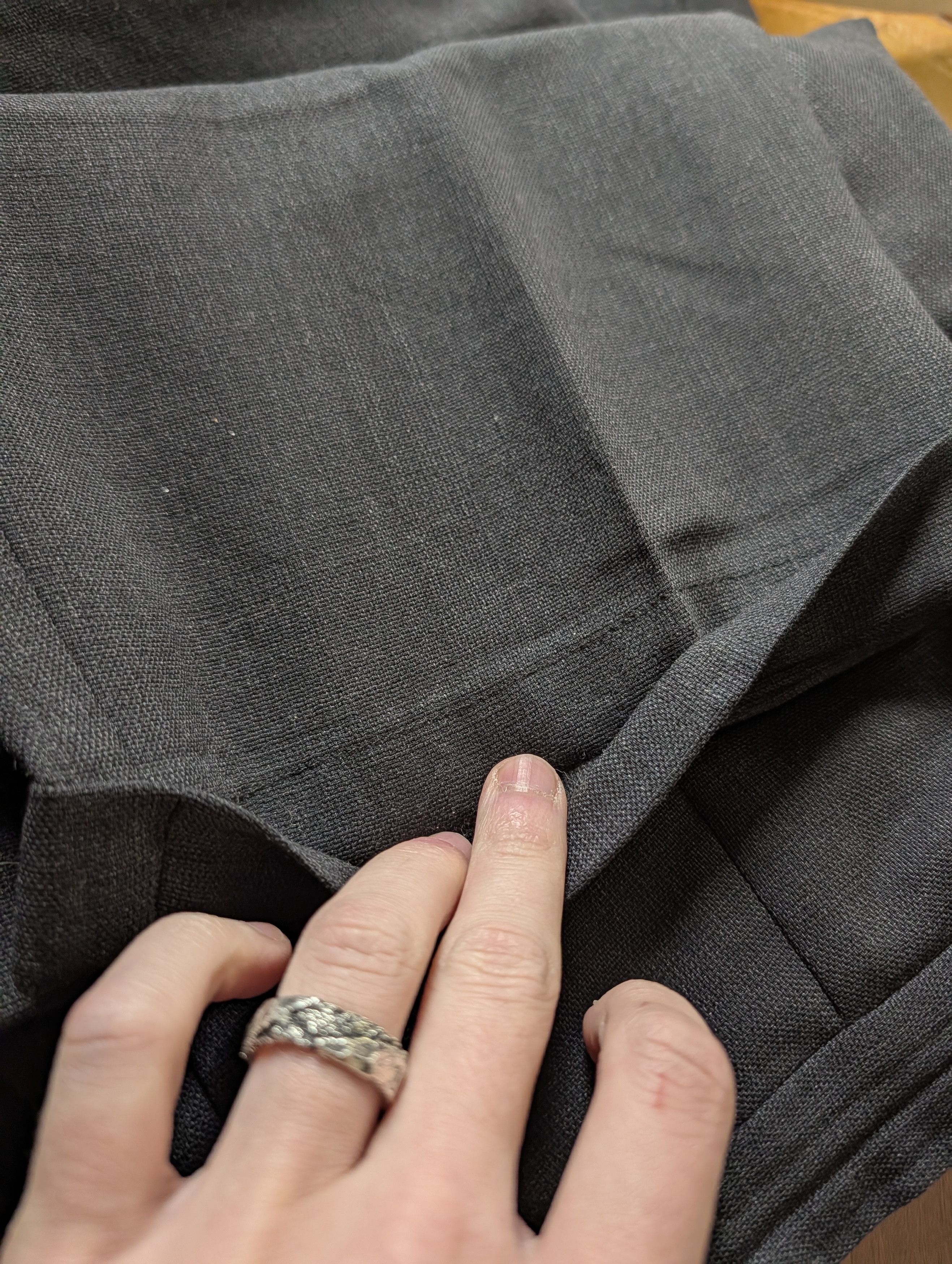 Gianfranco Ferre STUDIO 0001 for Barney's gray plaid heavy wool 2pc suit Size 44R - 18 Thumbnail