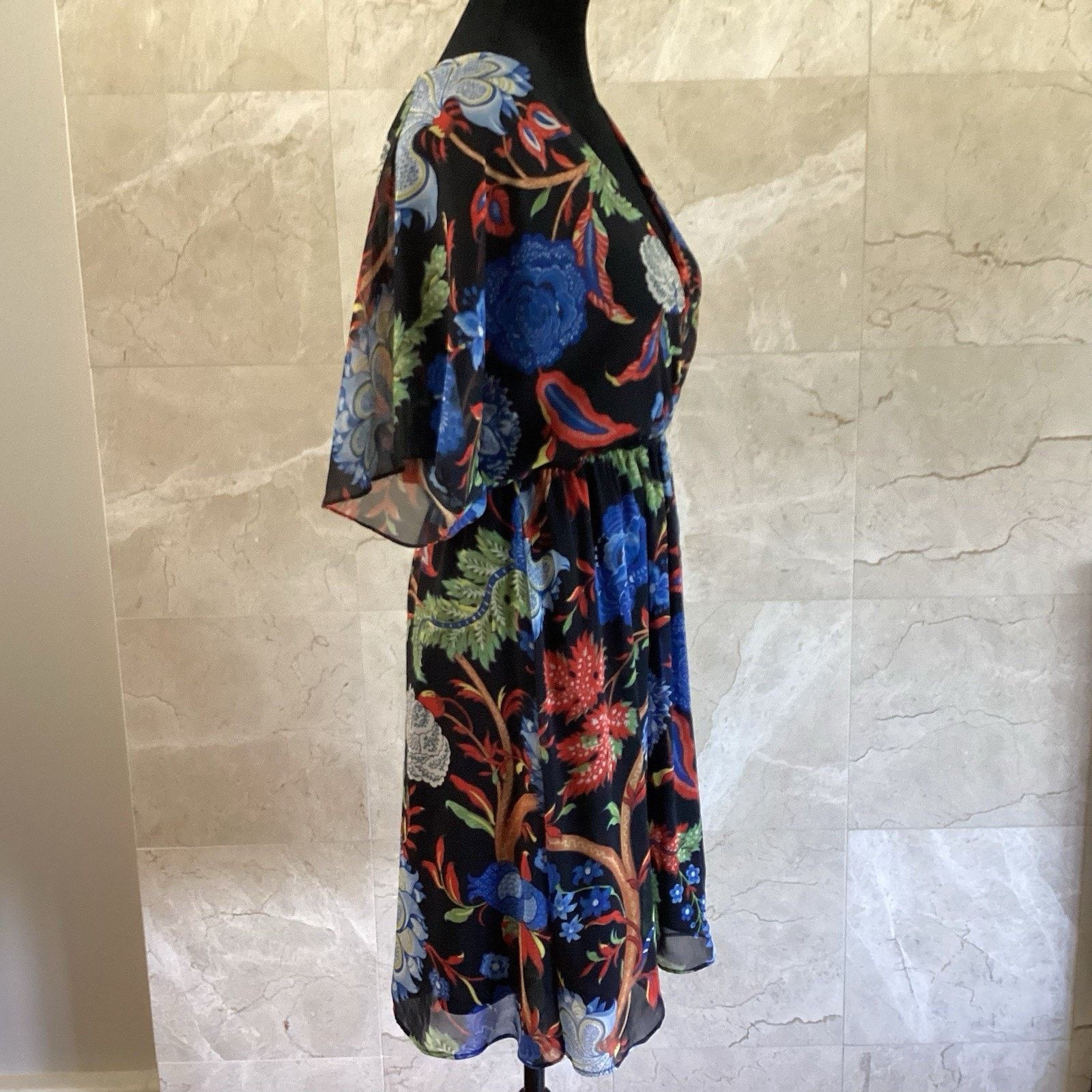 Alice + Olivia Alice + Olivia Cay Alder Floral Mini Dress Size 4 Black Fall Size S / US 4 / IT 40 - 8 Thumbnail