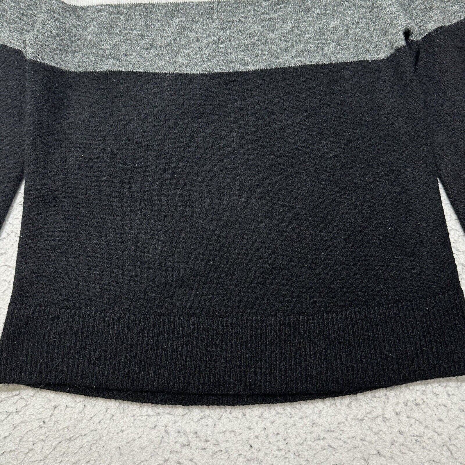 Old Navy Old Navy Small Lightweight Sweater Black White Gray Striped Size S / US 4 / IT 40 - 5 Thumbnail