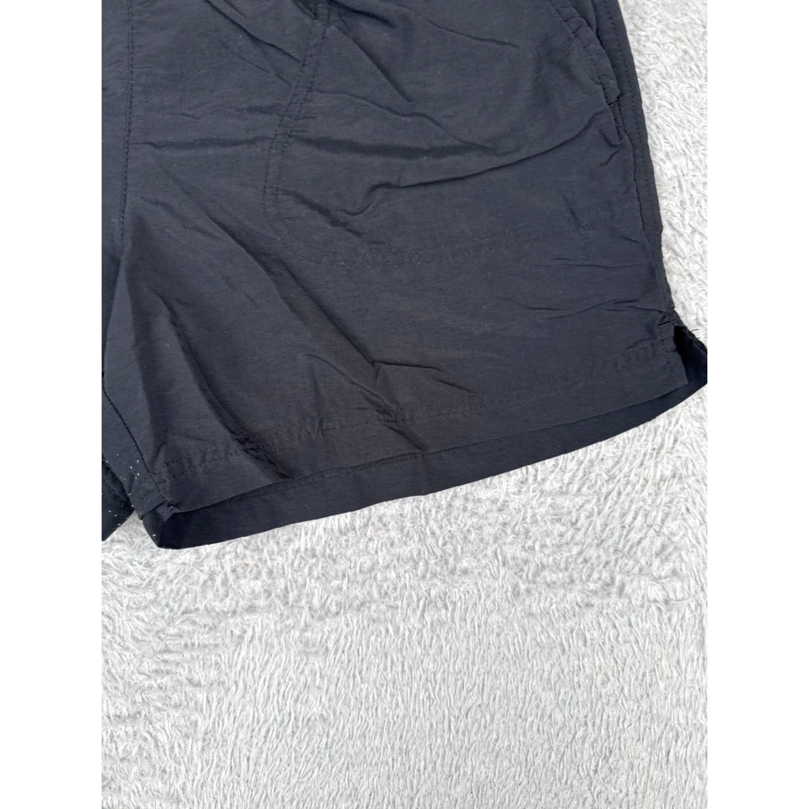 Vintage Vintage Columbia Women's Shorts Small Black Nylon Hiking Casual Travel 30x5 Size 28" / US 6 / IT 42 - 2 Thumbnail