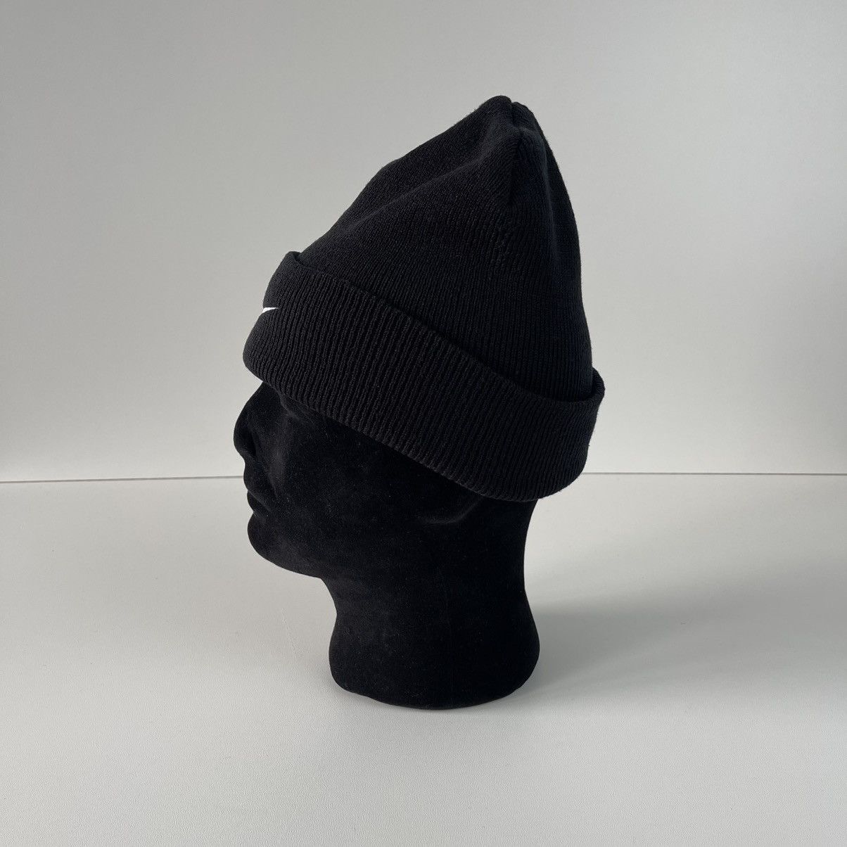 Nike Nike Swoosh Logo Vintage Beanie Hat Black Y2K Gorpcore Size ONE SIZE - 2 Thumbnail