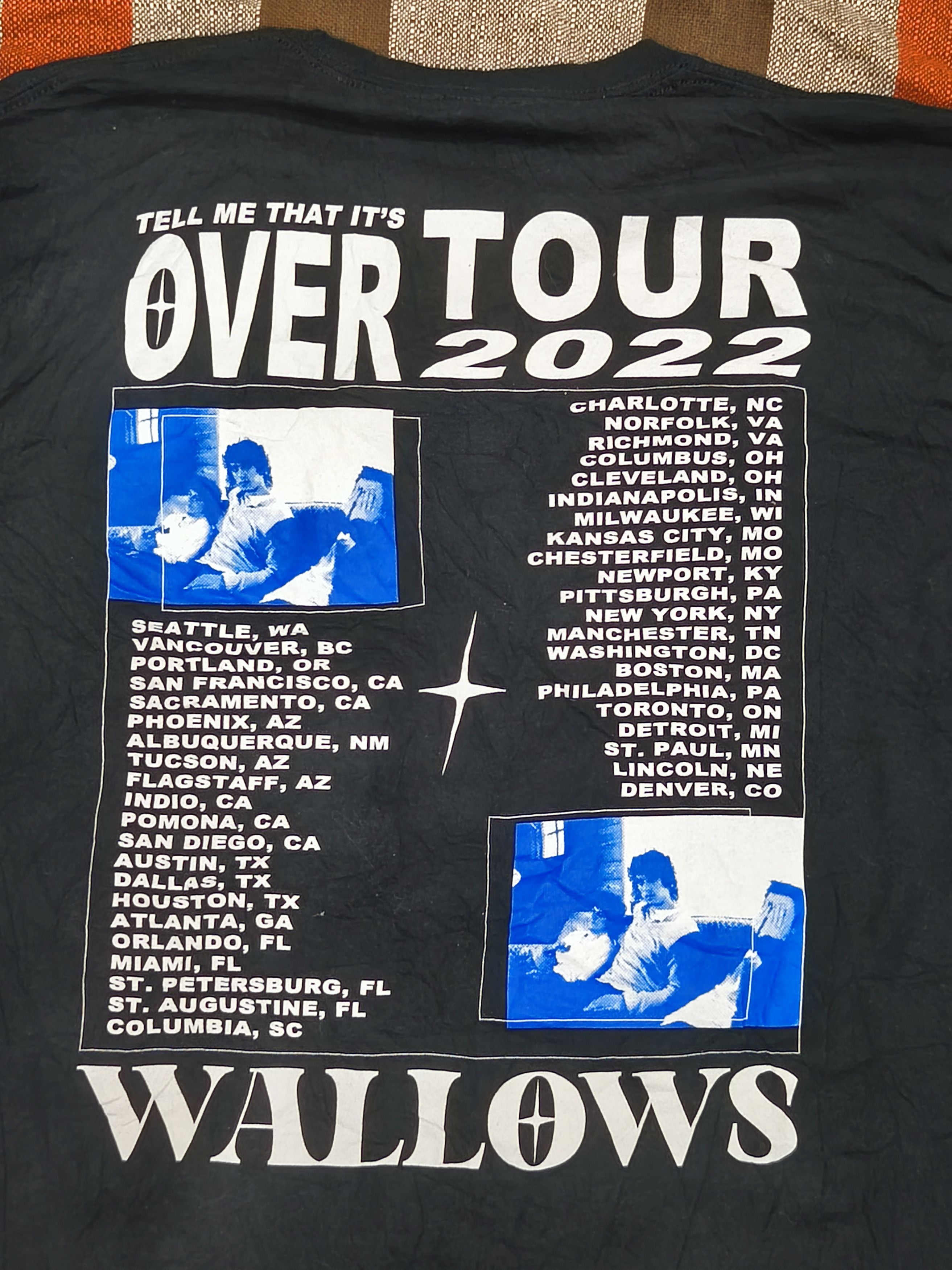 Band Tees Wallows tour 2022 tell me that it's over Large Size US L / EU 52-54 / 3 - 6 Thumbnail