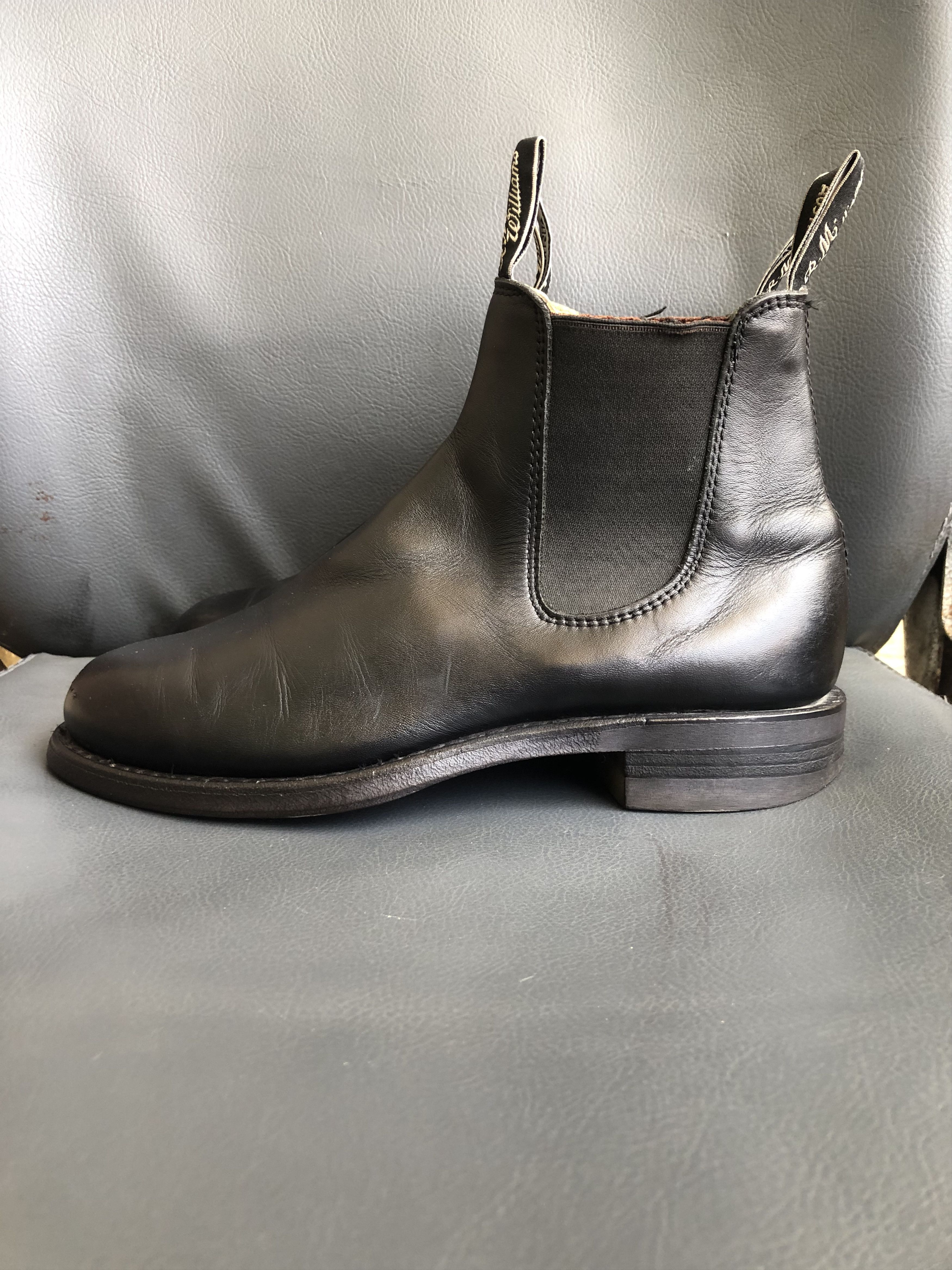 R.M. Williams R.M William’s Black Leather Women’s Chelsea Boot Size 4.5 G Size US 7 / IT 37 - 5 Thumbnail