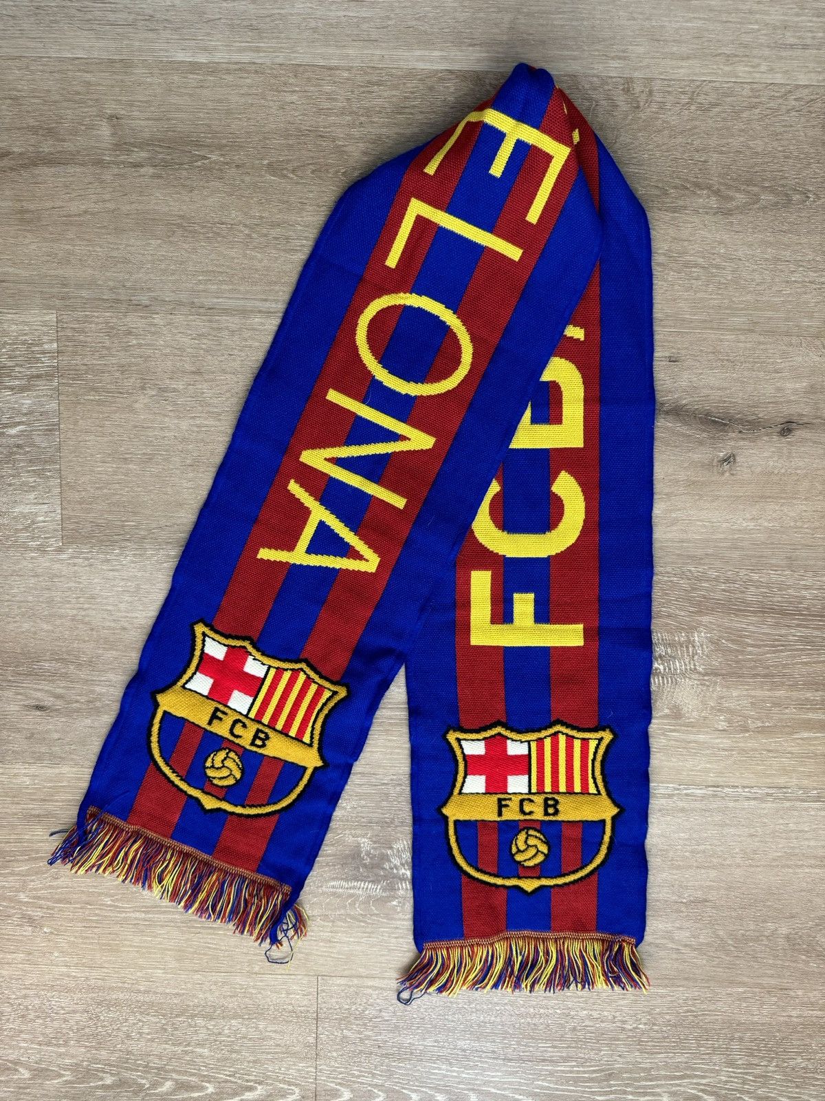 Custo Barcelona OFFICIAL FC BARCELONA TASSELED SUPPORTER SCARF RED/BLUE Size ONE SIZE - 3 Thumbnail