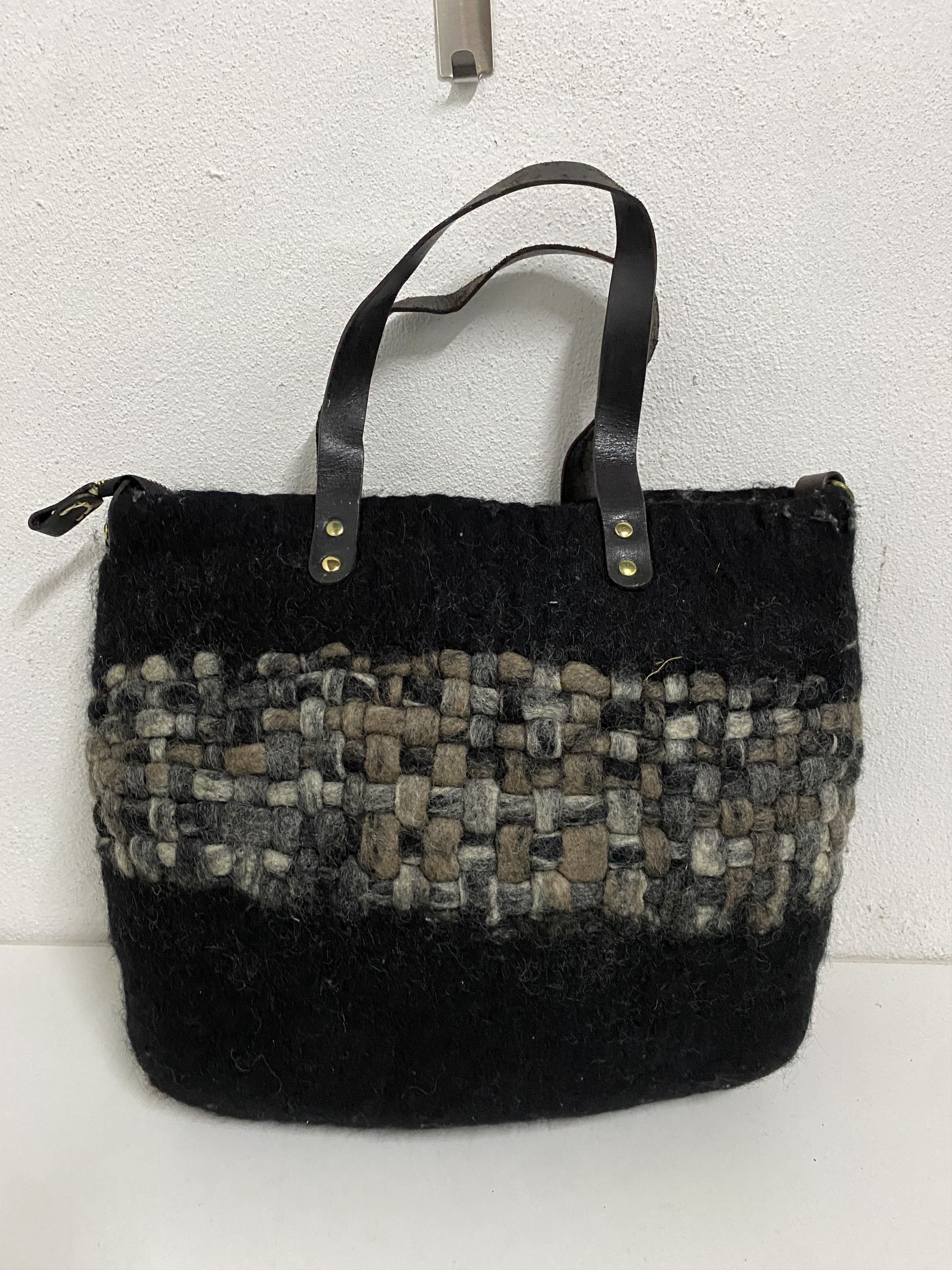 Handmade Wool Handmade Bag Size ONE SIZE - 2 Thumbnail