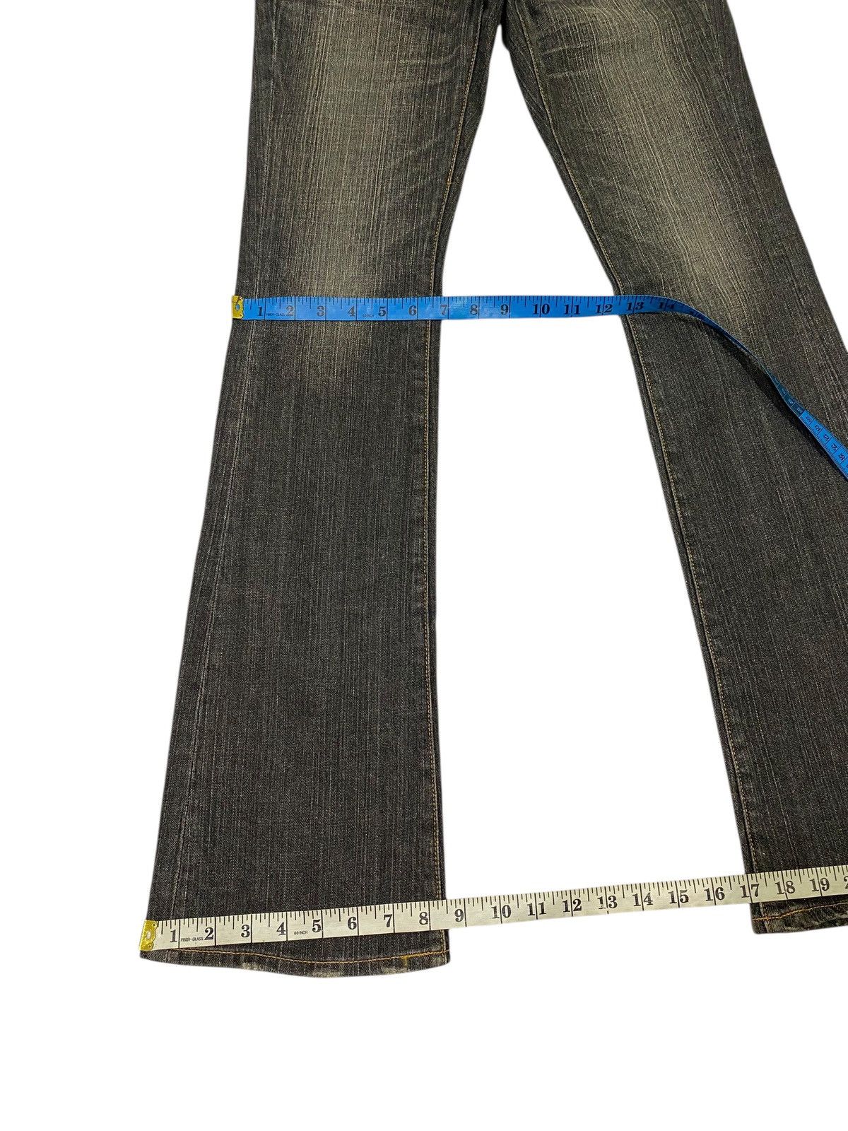 Uniqlo Tornado mart X uniglo flare jeans Size US 29 - 16 Thumbnail