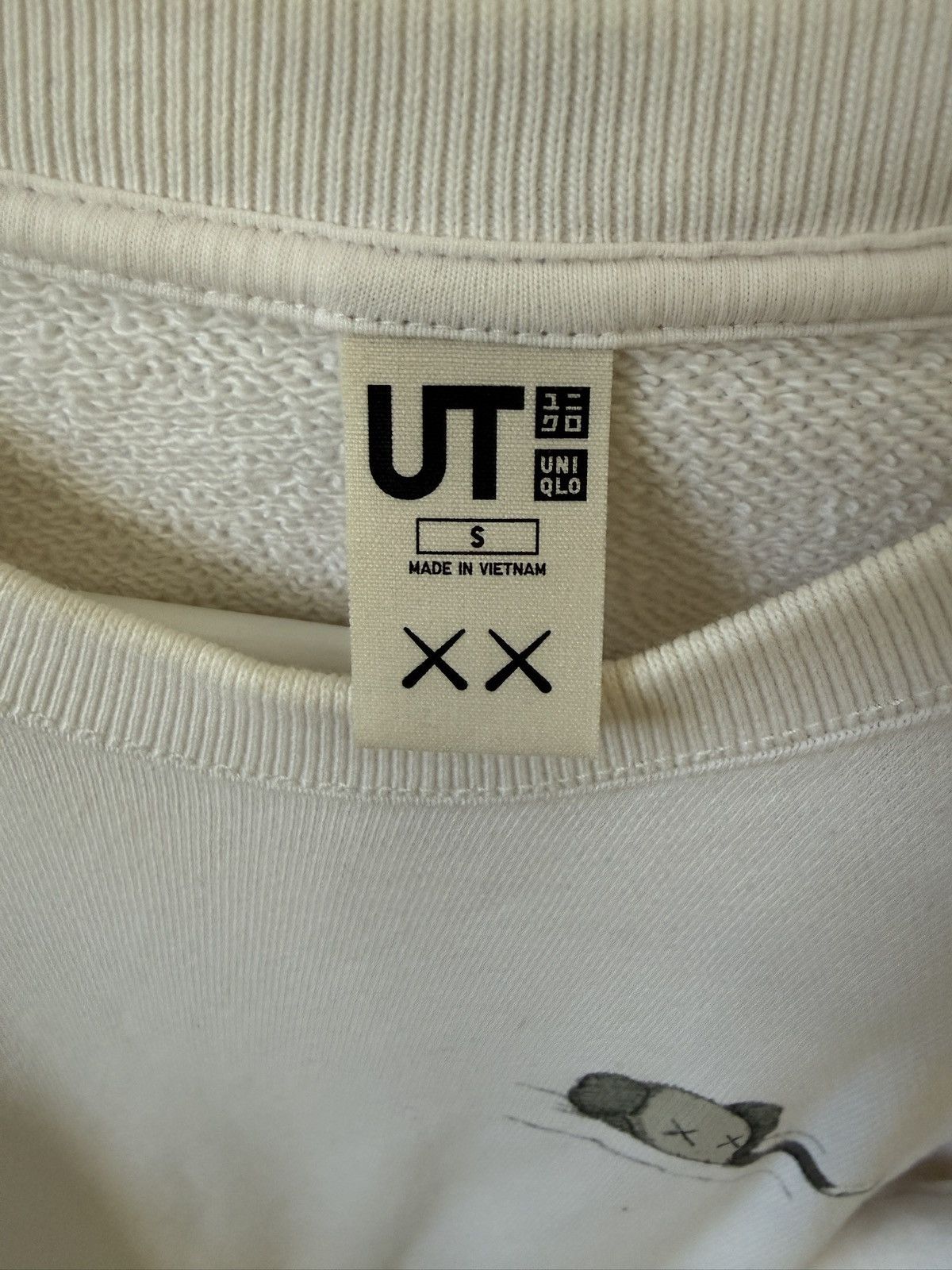 Kaws × Uniqlo Uniqlo Kaws Crewneck Sweater Size US S / EU 44-46 / 1 - 2 Thumbnail