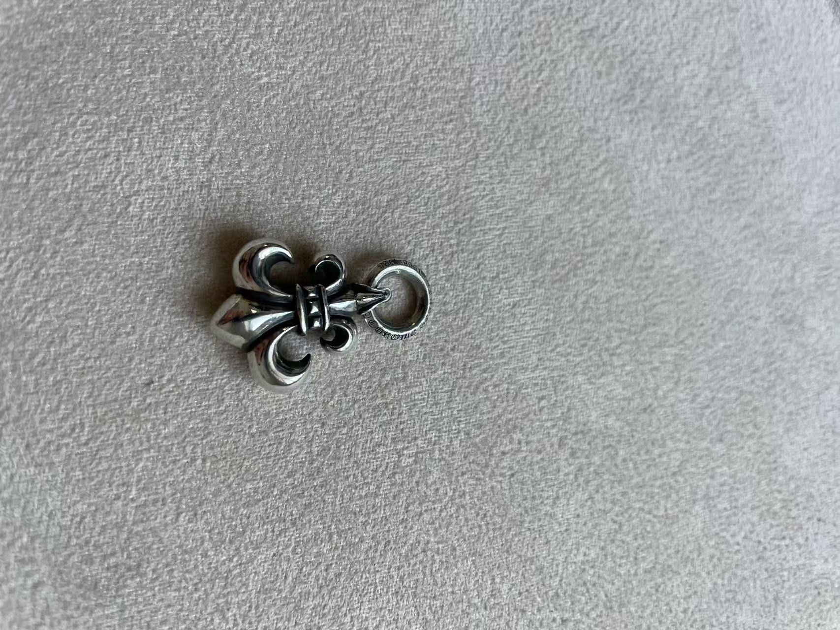 Chrome Hearts Chrome Hearts Sliver Fleur Charm Pendant Size ONE SIZE - 4 Thumbnail