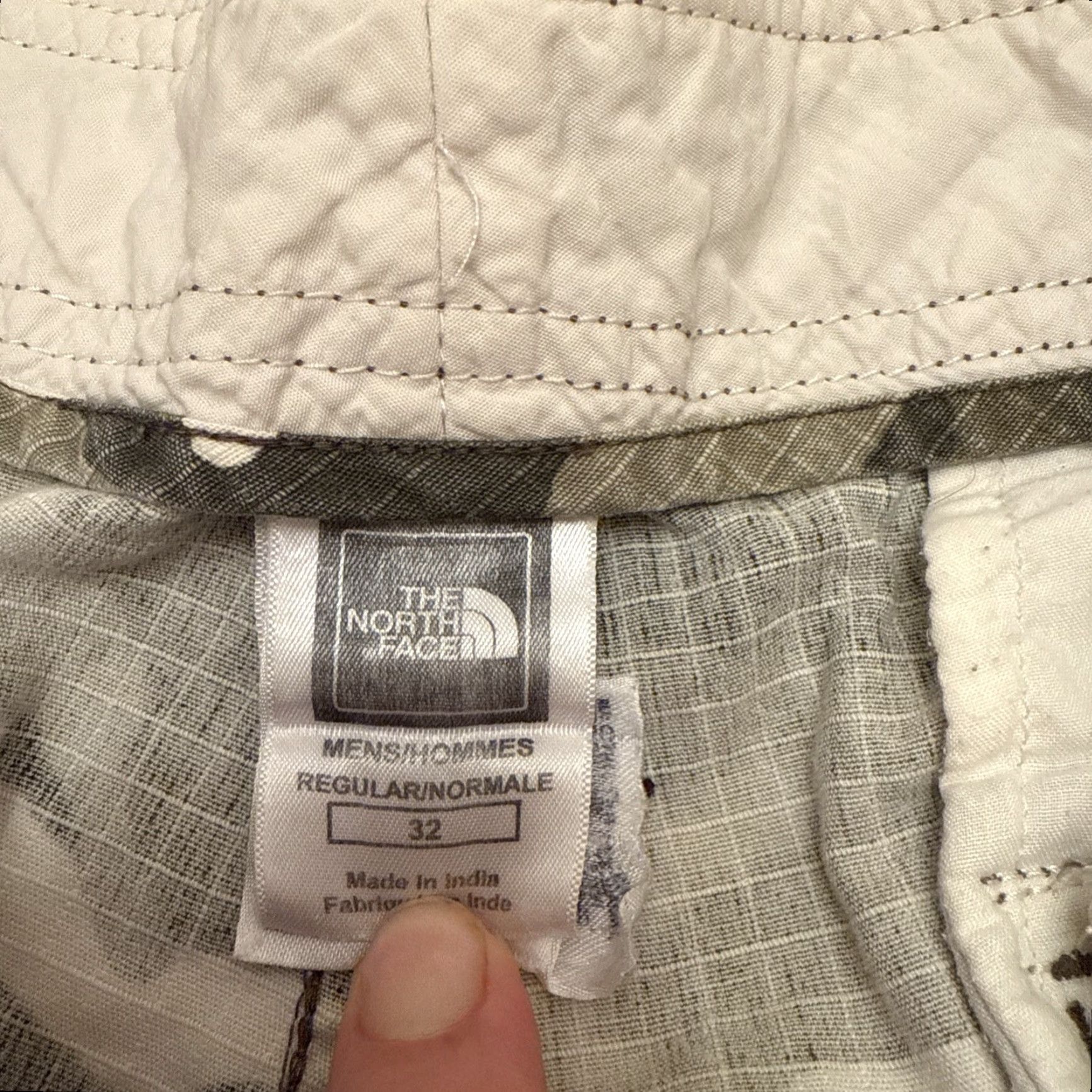 The North Face The North Face Grey Camouflage Pattern Cargo Shorts Size 32 Multiple Pockets, Cargo, Men, Regular Fit, Grey, 32, Casual, Travel, Workwear Size US 32 / EU 48 - 3 Thumbnail