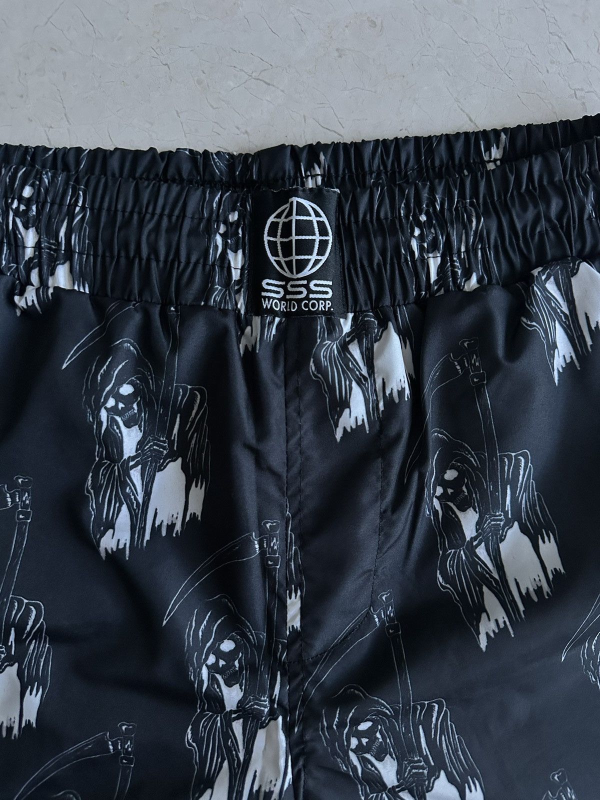 SSS World Corp Grim Reaper Shorts Size US 28 / EU 44 - 2 Thumbnail