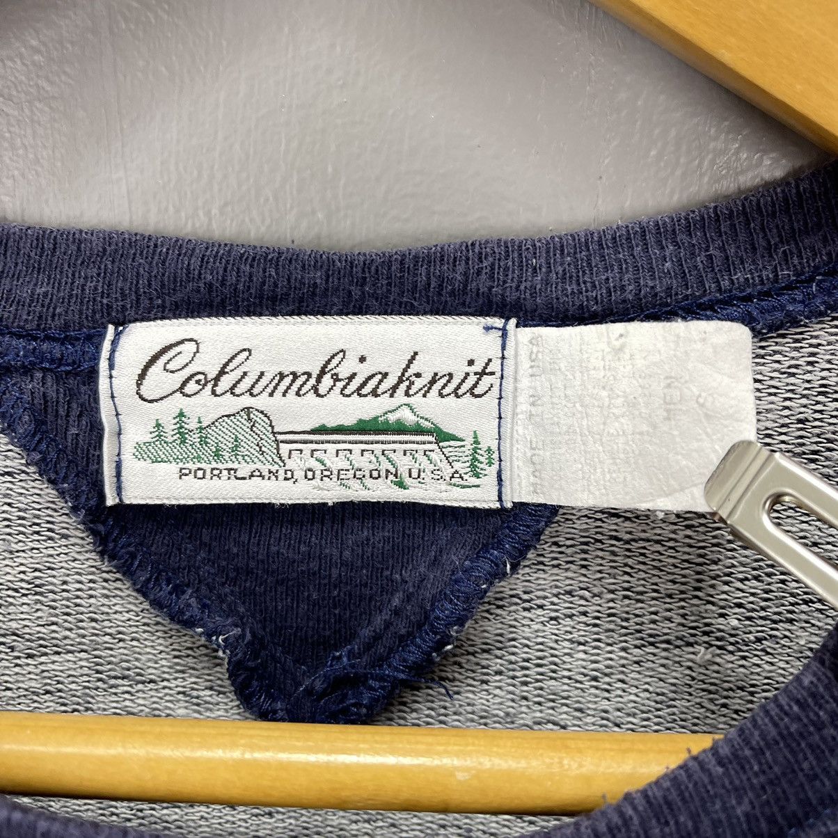 Columbiaknit 90s Vintage COLUMBIAKNIT Crew Neck Sweatshirt #1390/AU Size US S / EU 44-46 / 1 - 4 Thumbnail