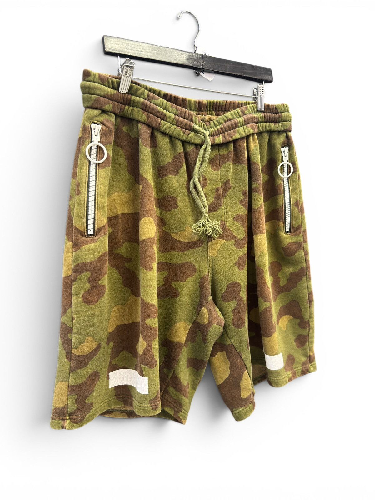 Off-White Off White Camo Arrows Seeing Things Shorts Size US 34 / EU 50 - 2 Thumbnail
