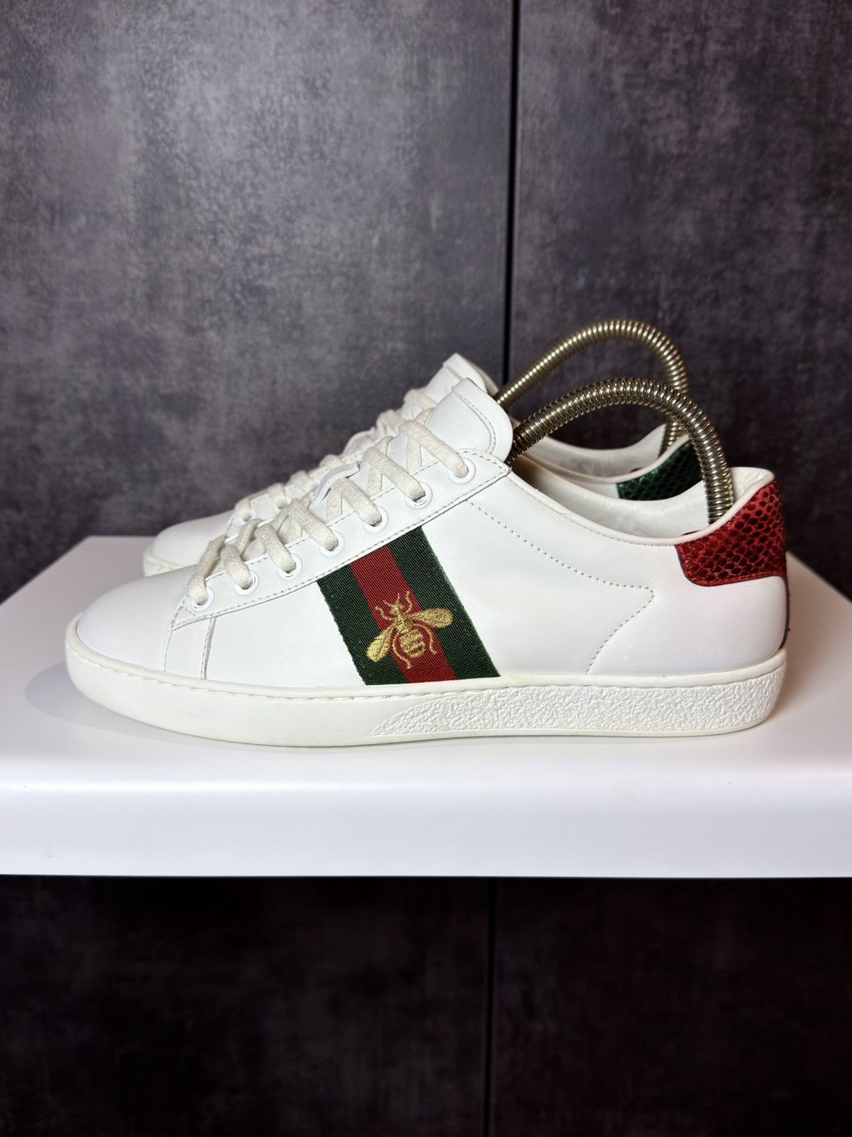 Gucci Gucci Ace Bee Low Top Sneakers Tom Ford Golden Goose Dior Size US 7 / IT 37 - 7 Thumbnail