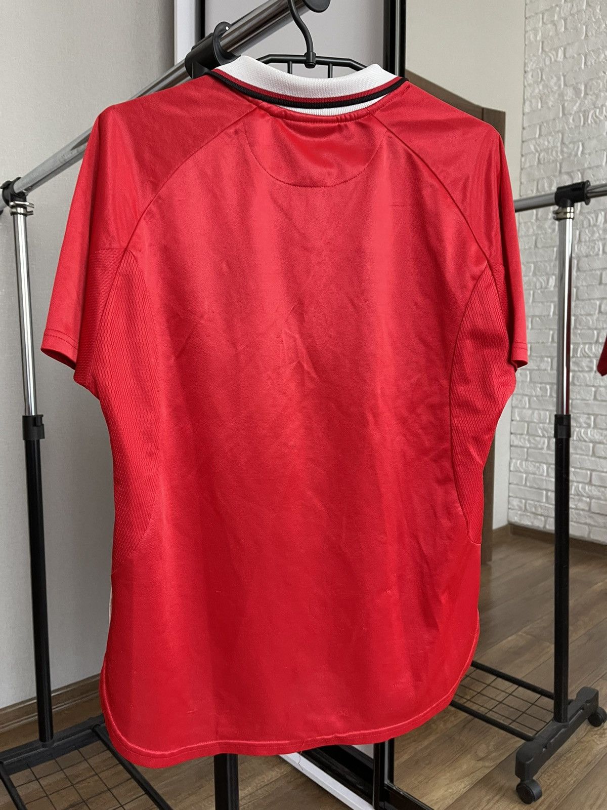Umbro 1999/2000 Umbro Manchester United Vintage Soccer Jersey Tee Size US S / EU 44-46 / 1 - 4 Thumbnail
