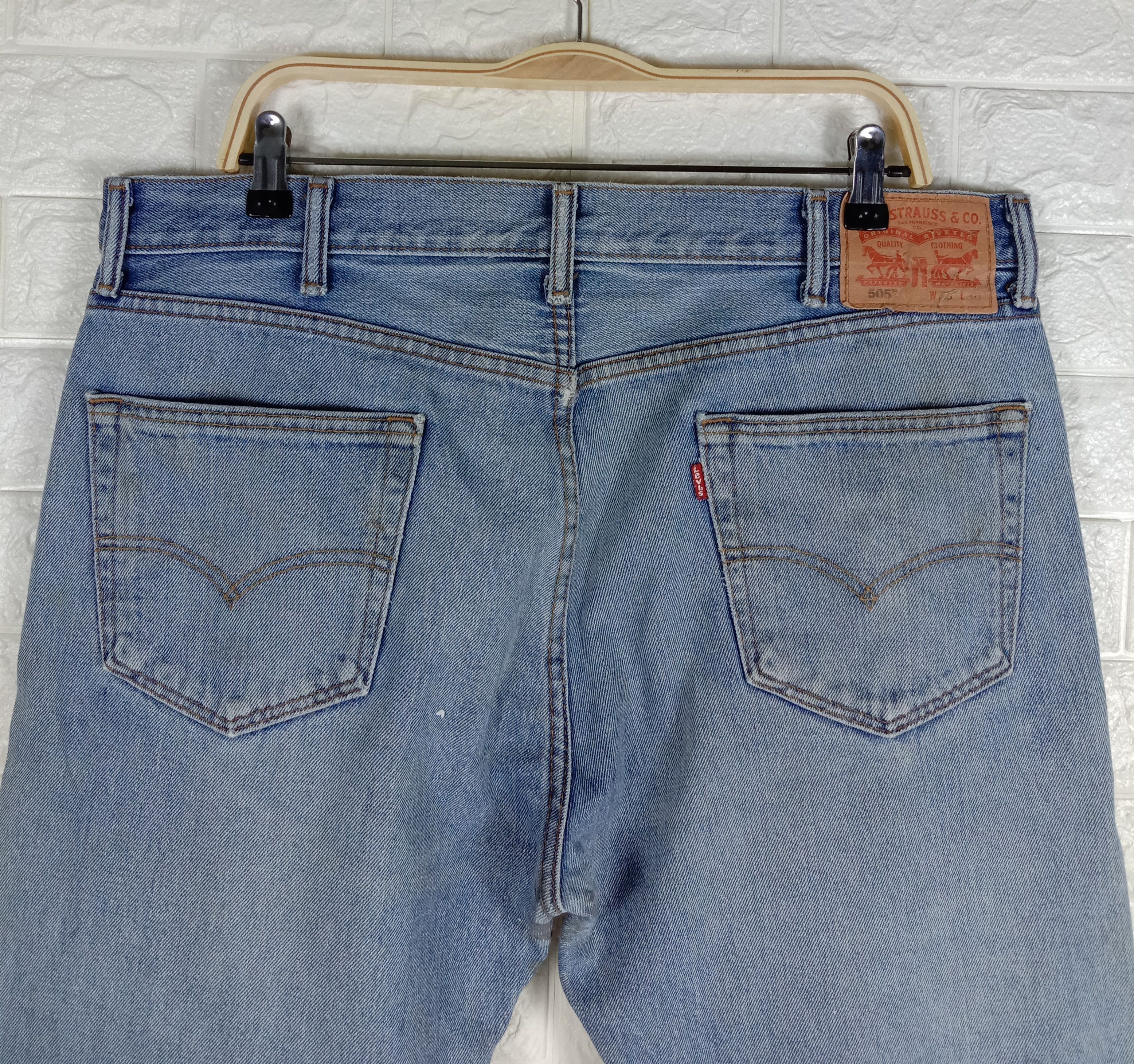 Levi's Vintage Levi's 505 Jeans Blue Wash Distressed Denim Size US 38 / EU 54 - 6 Thumbnail